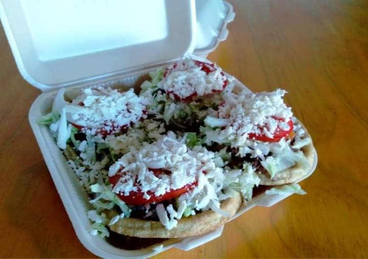 Desayunos y tacos Charo image 1