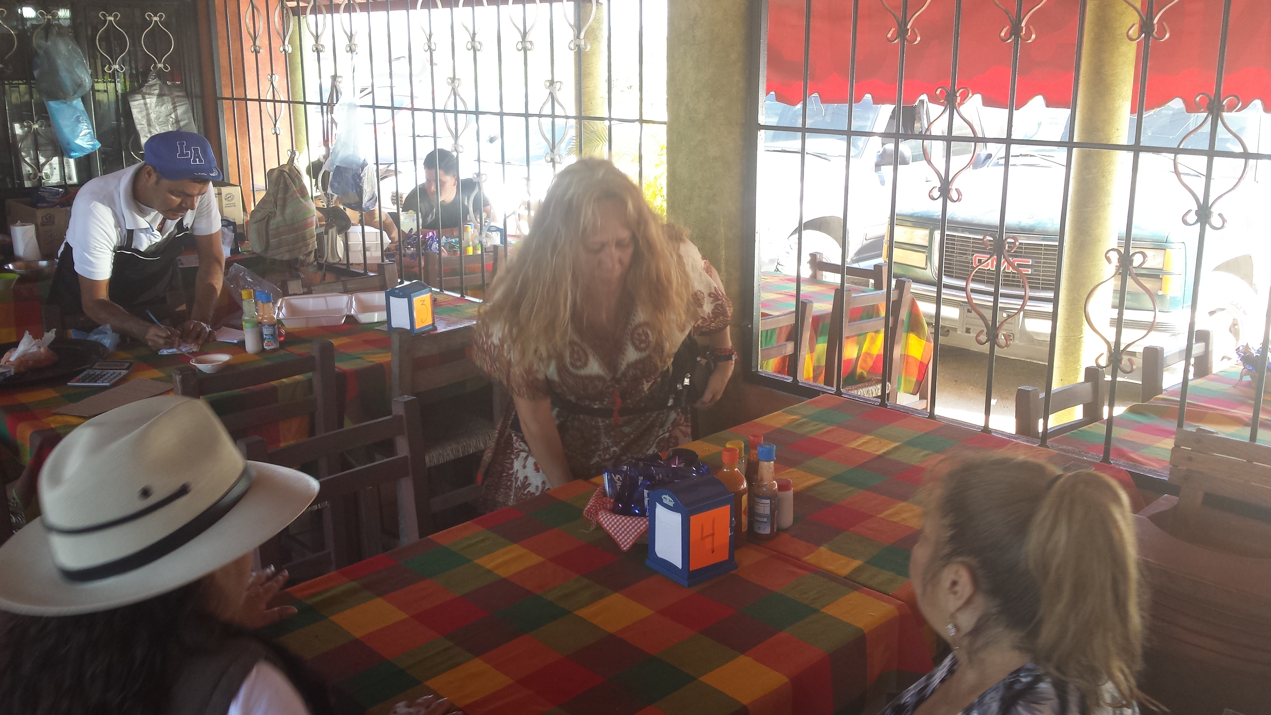 Hermanos Rubi (Mariscos Y Carnes) image 6