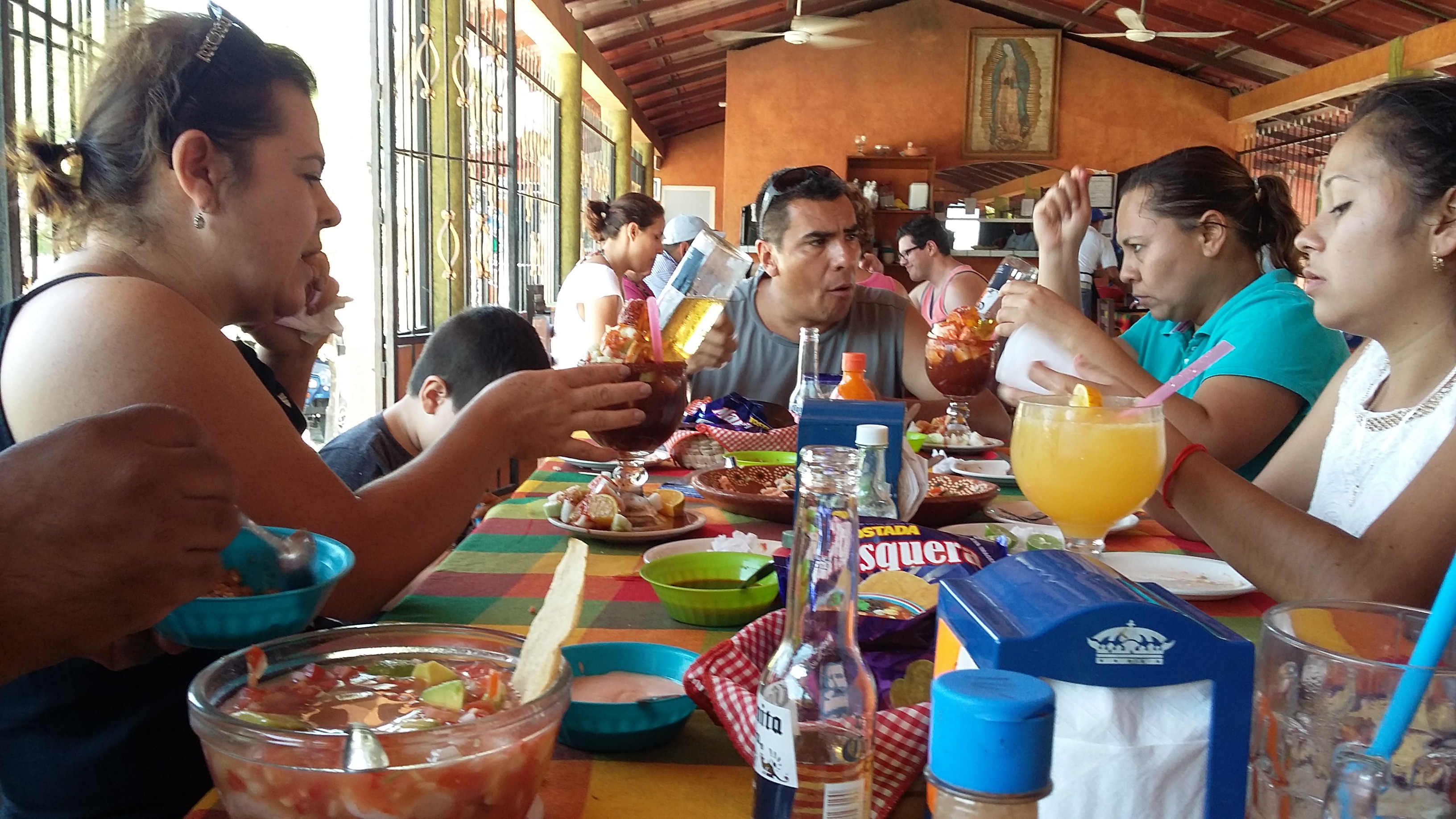 Hermanos Rubi (Mariscos Y Carnes) image 9