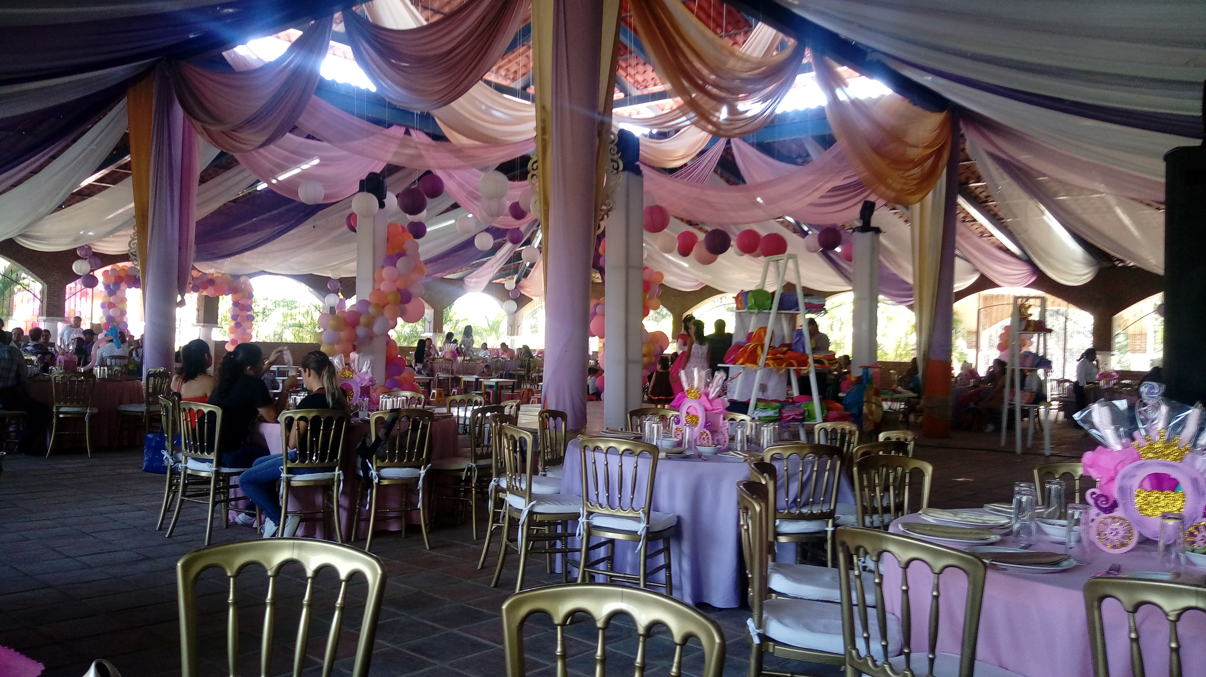 Hermanos Rubi (Mariscos Y Carnes) image 10