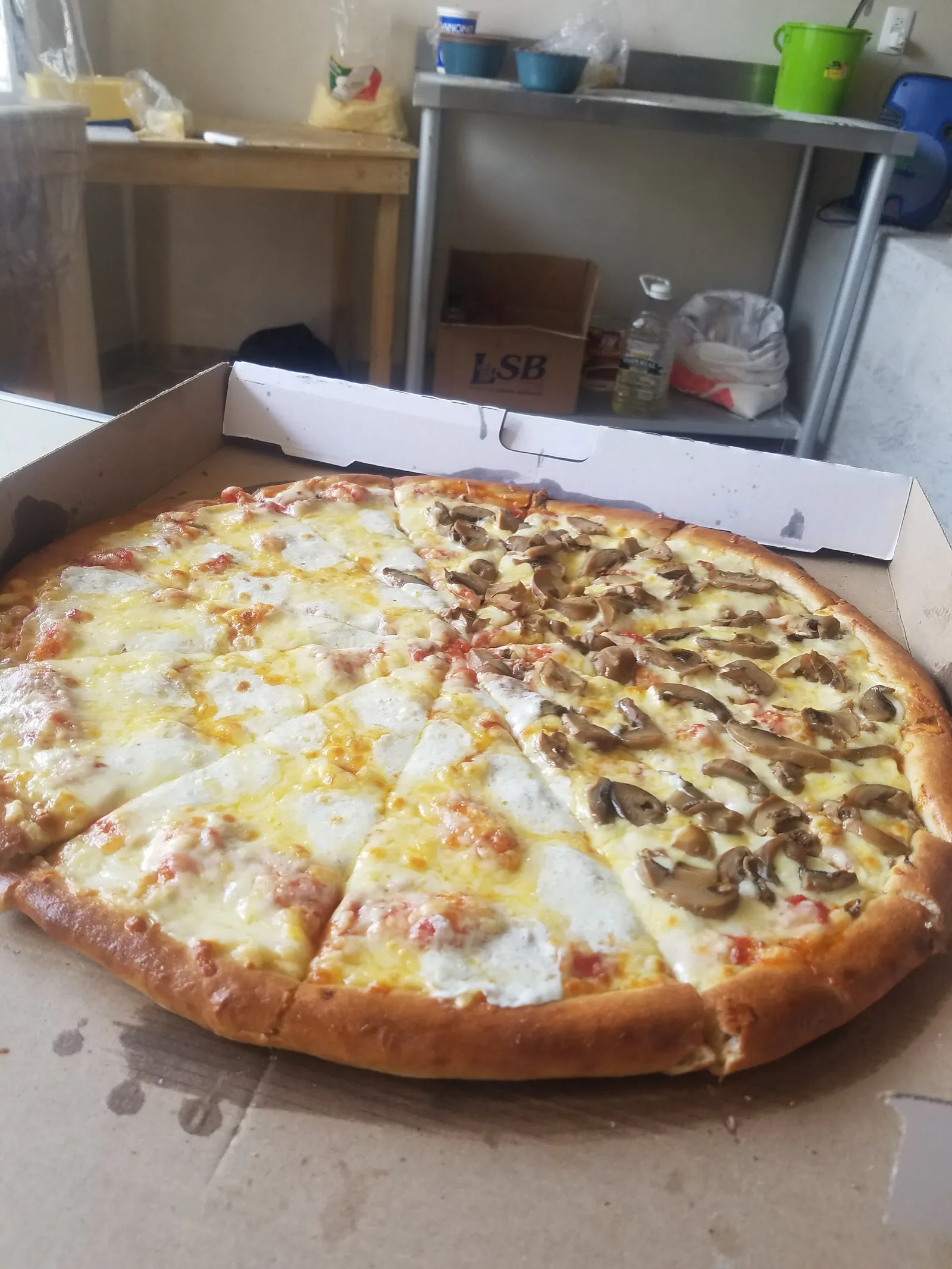 LA SPEZIA PIZZA SN. PEDRO image 10