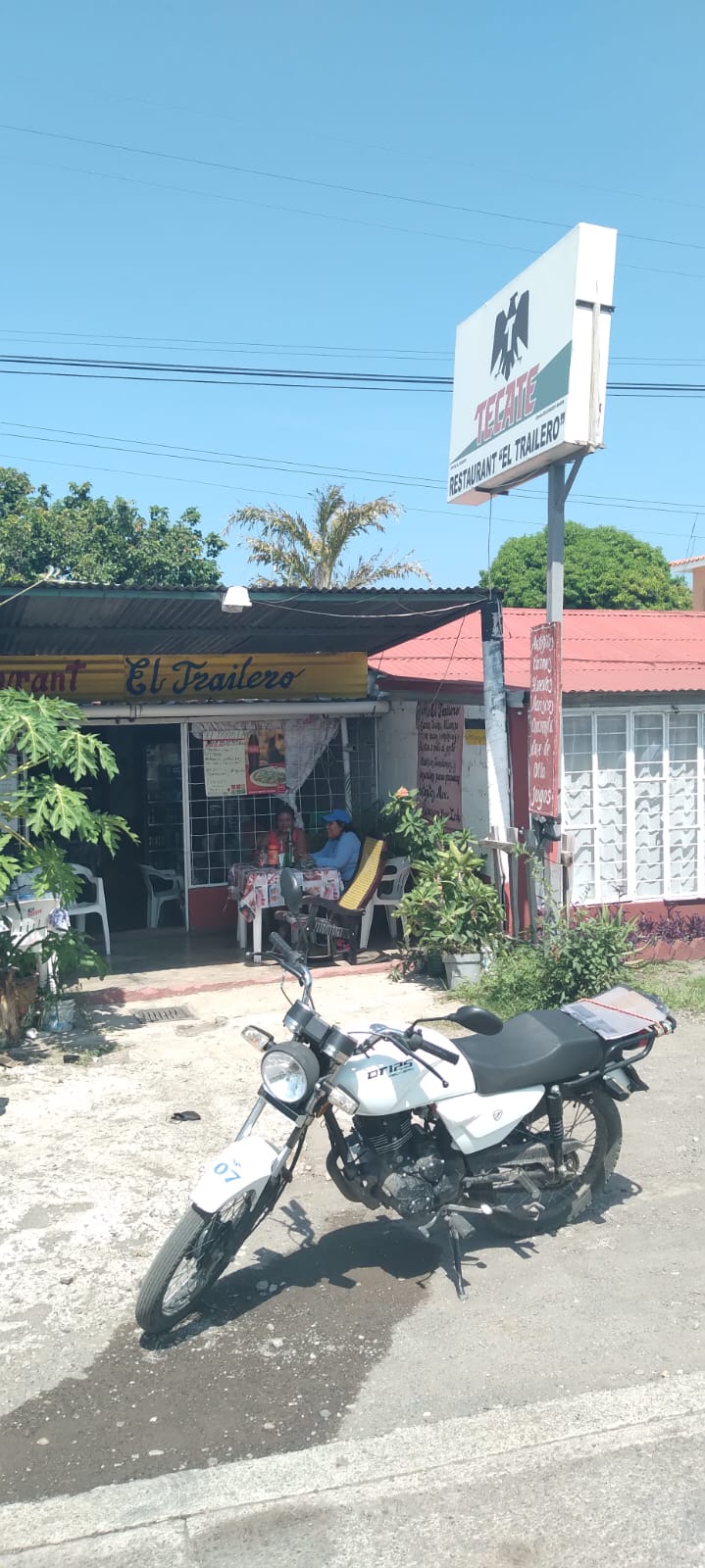 El Trailero image 2