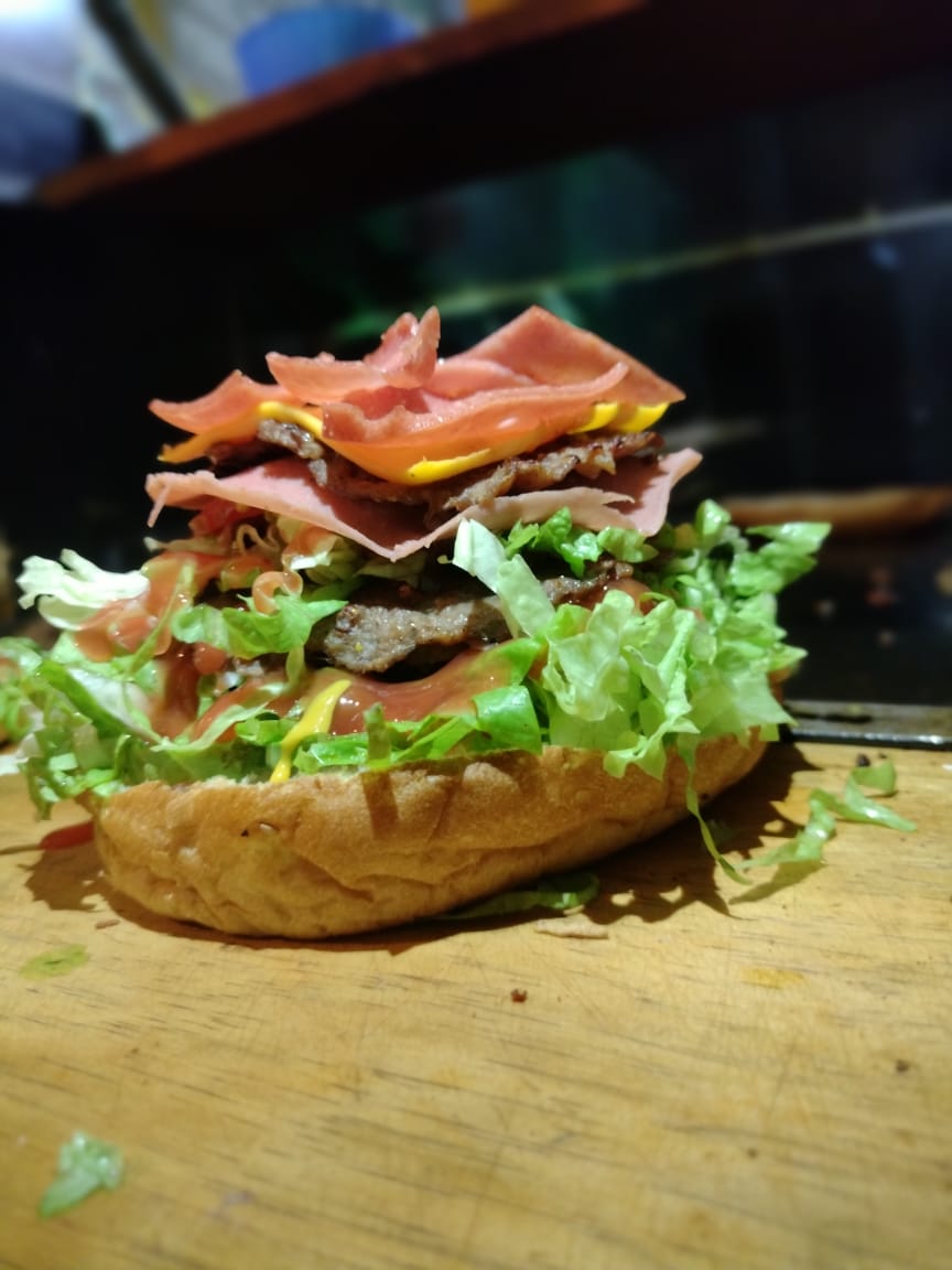 Burger Junior image 4