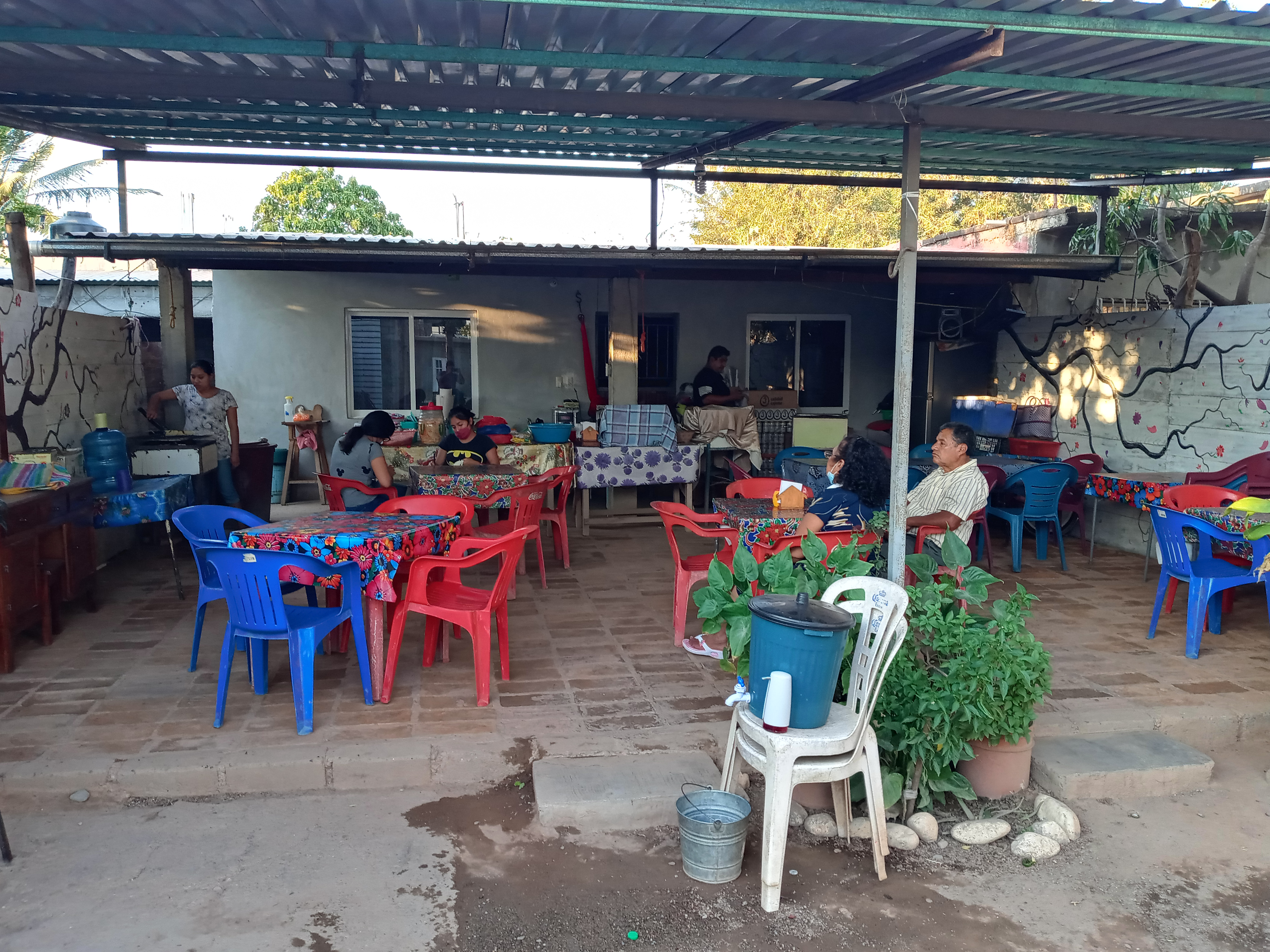 Cenaduria y antojitos lili image 1