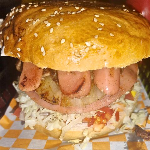 LACHO'S BURGER image 2