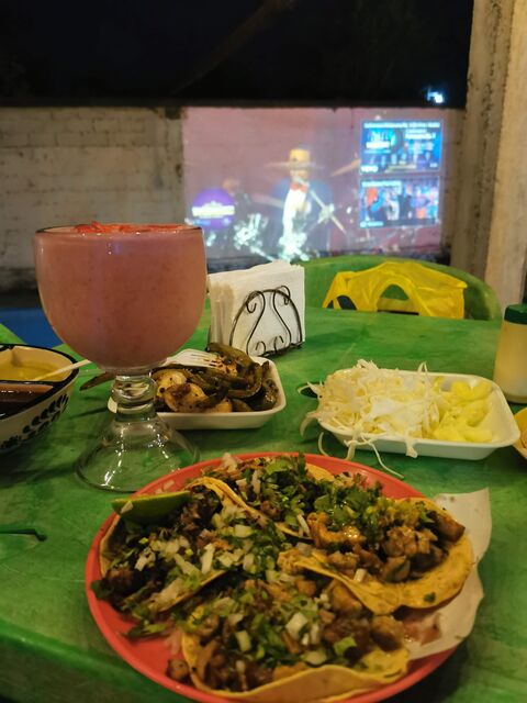 Taqueria El Amigo image 7