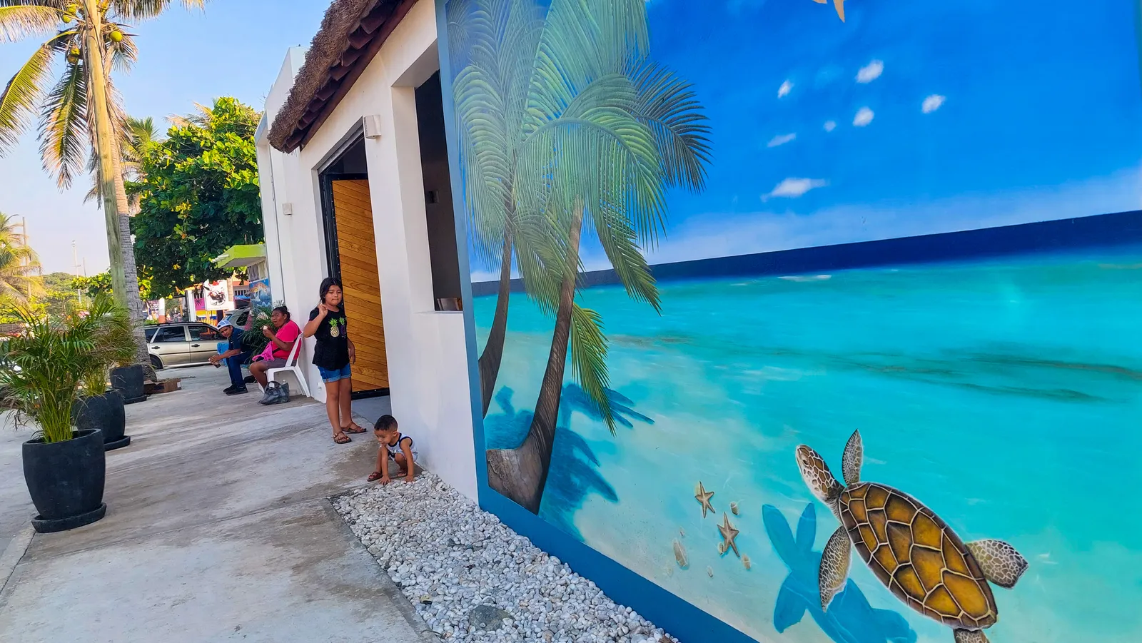 EL DORADO beach club image 8