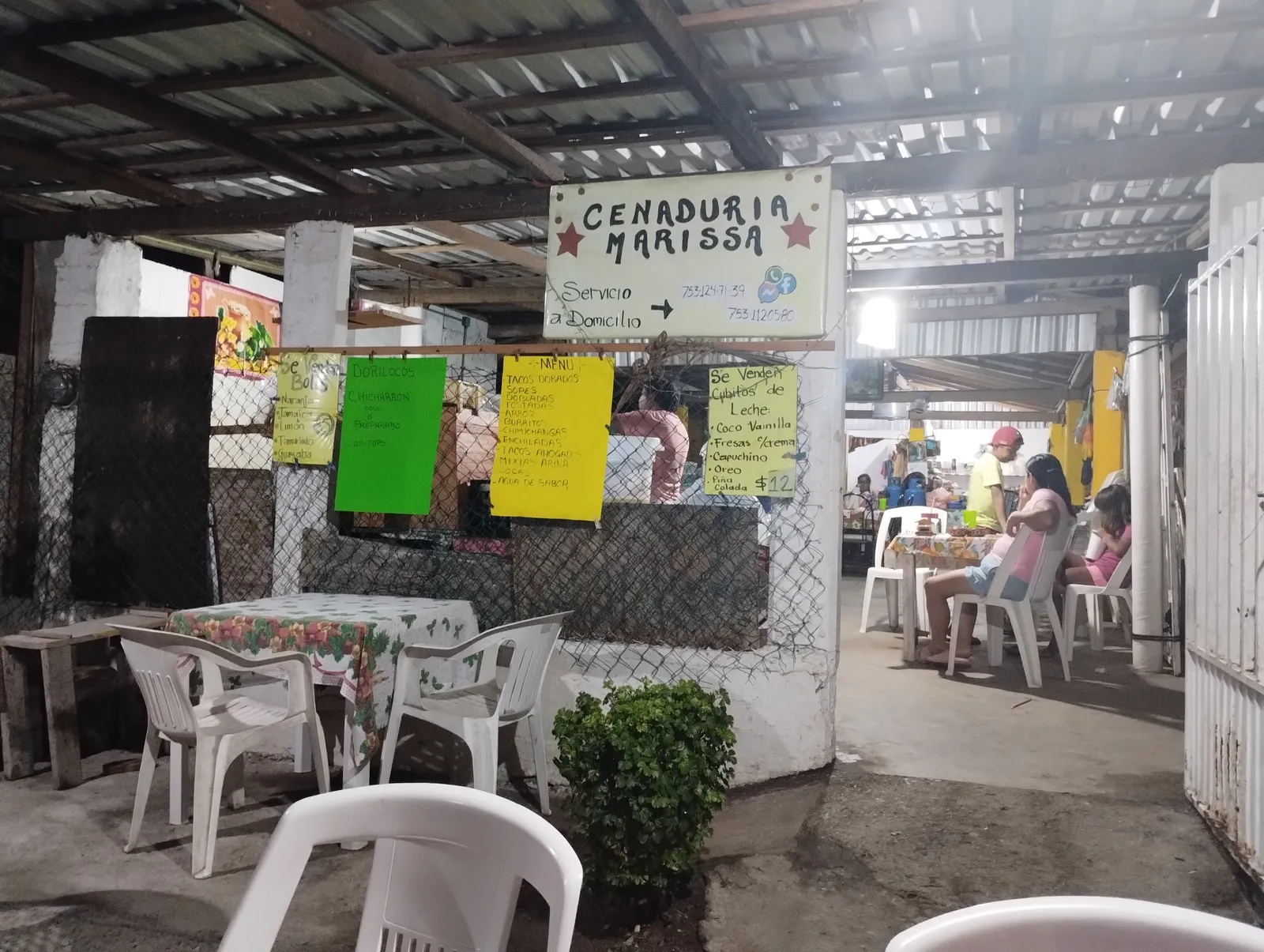 Cenaduria Marissa image 4