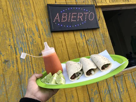 Taquería “Solovino” image 1