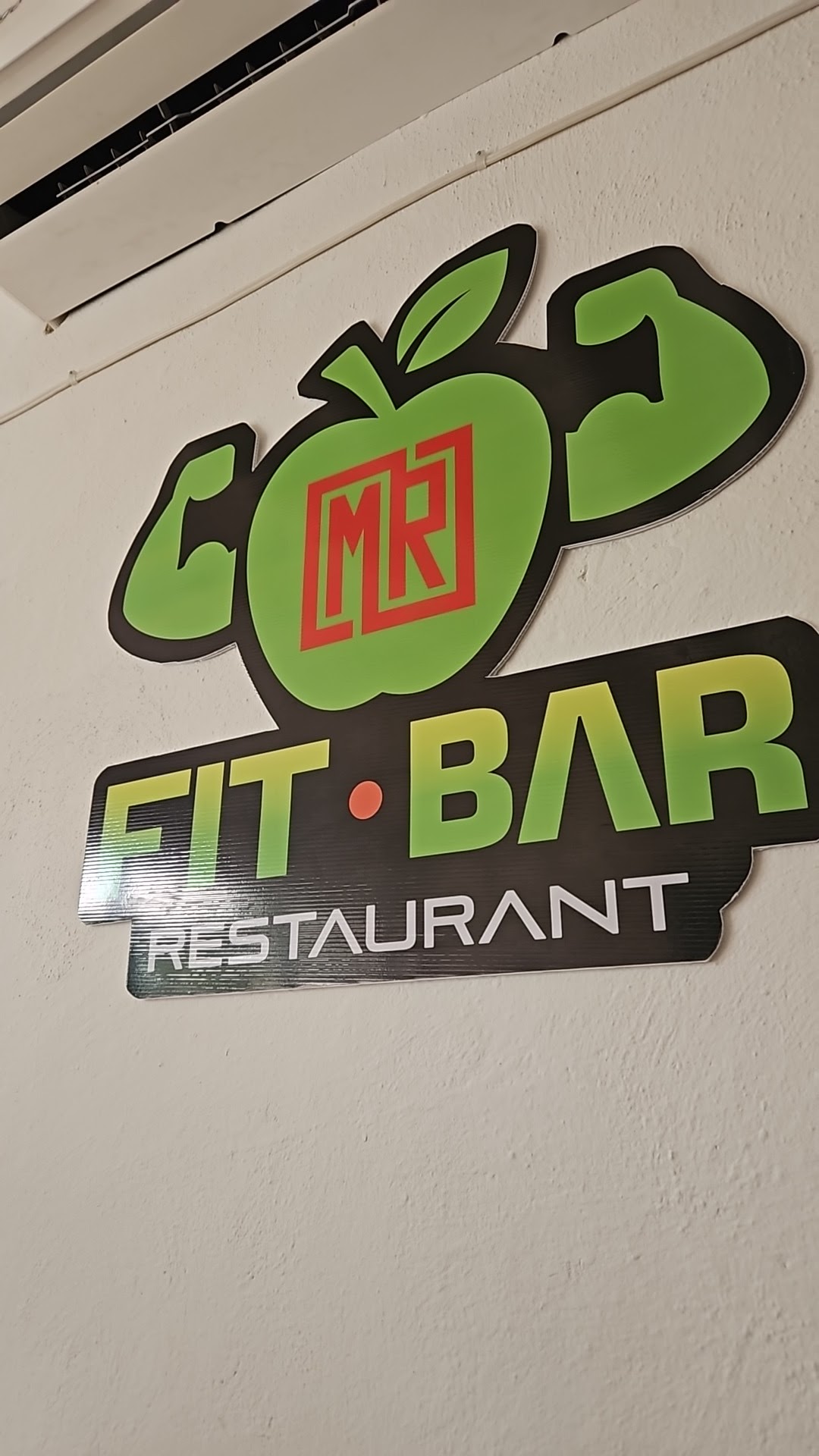 Mr. Fit•Bar Restaurant image 3