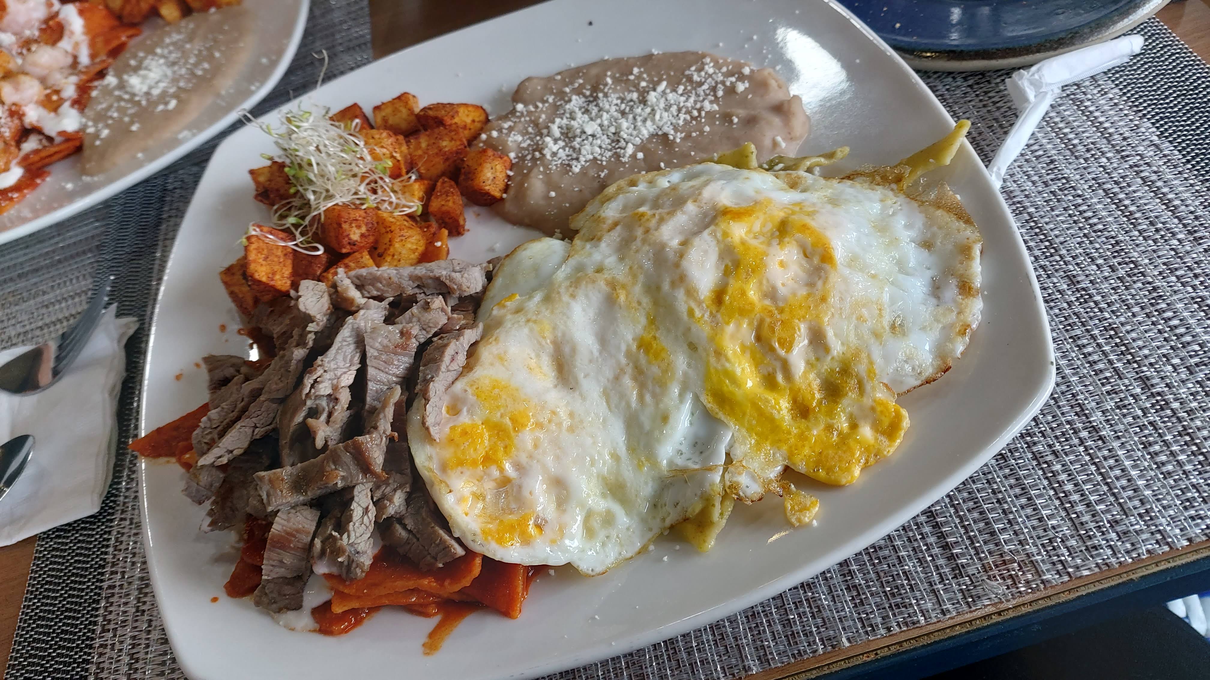 Punta Baja Restaurant & Bar image 4