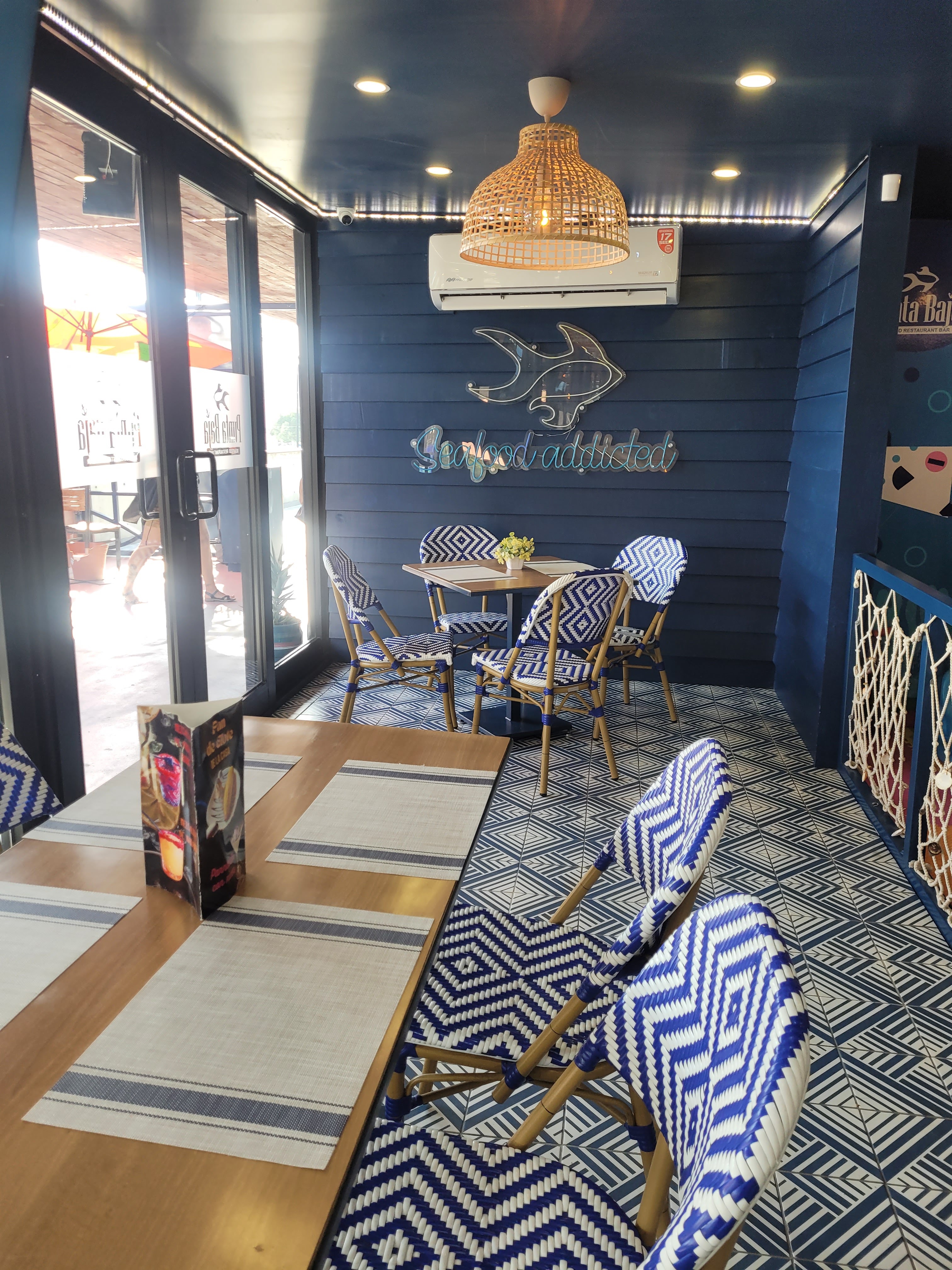 Punta Baja Restaurant & Bar image 7