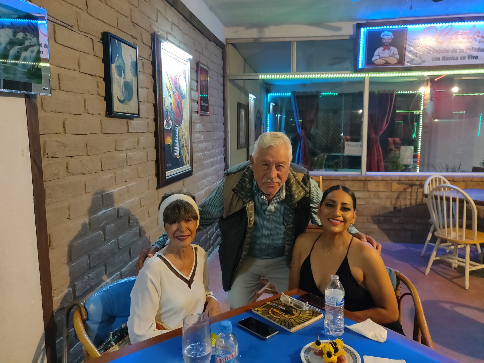 D'Carlos Restaurant image 9