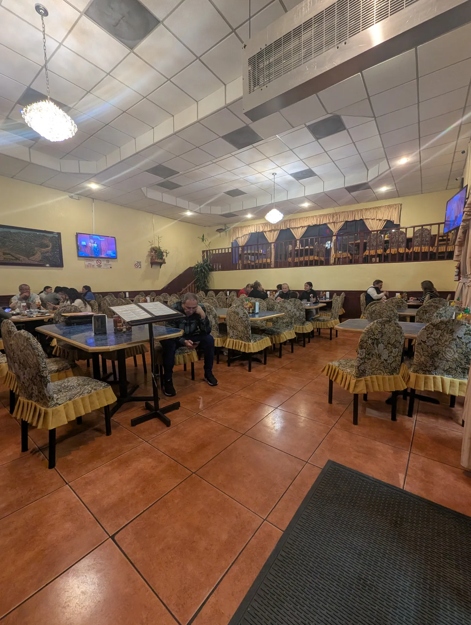 Restaurant YEE image 5