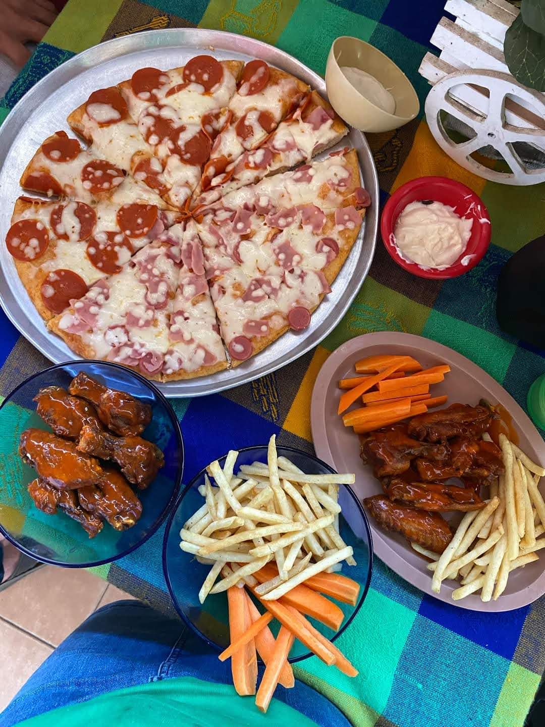 Hamburgueseria El Rey image 2