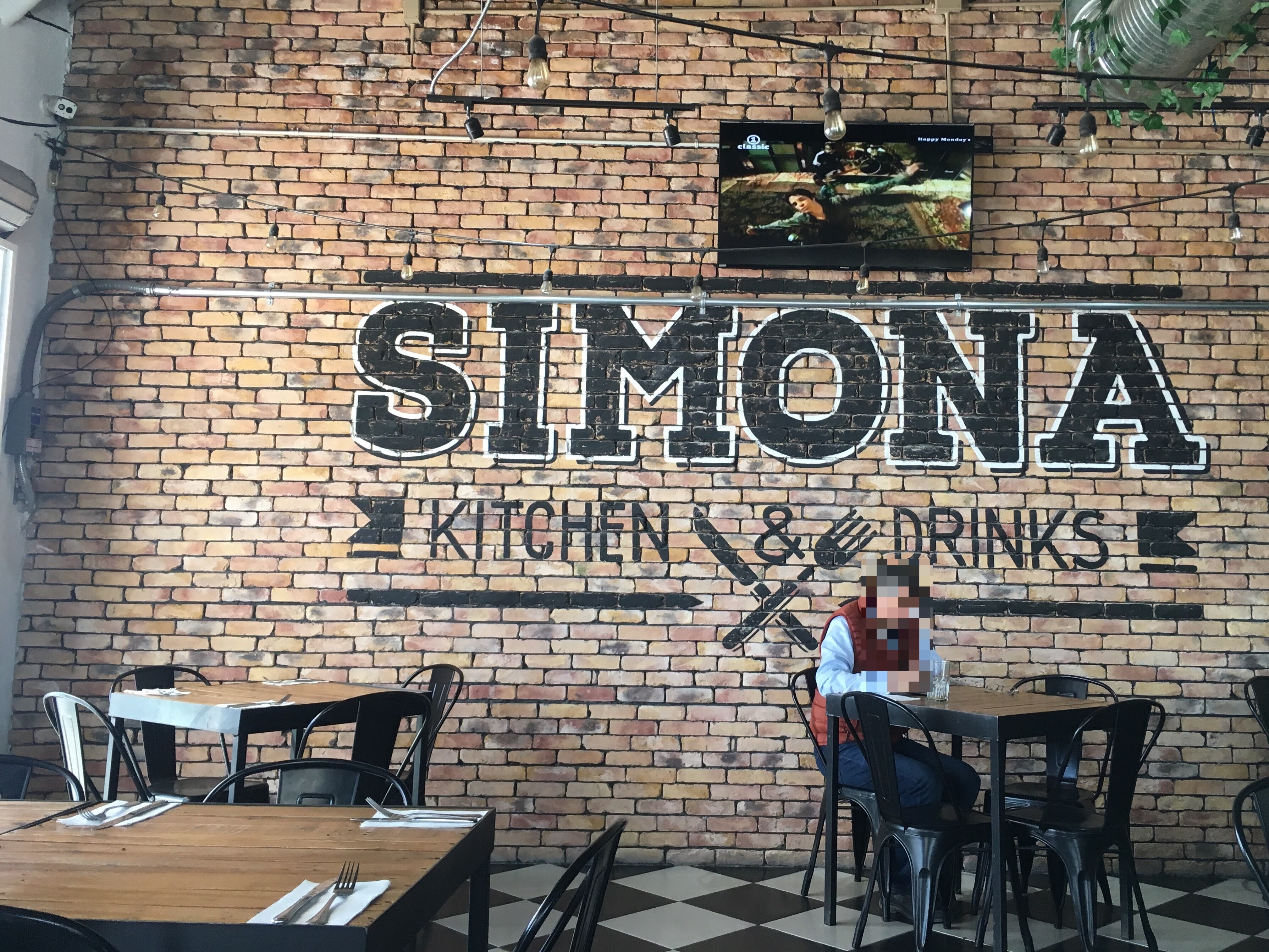 Simona Kitchen & Drinks image 1