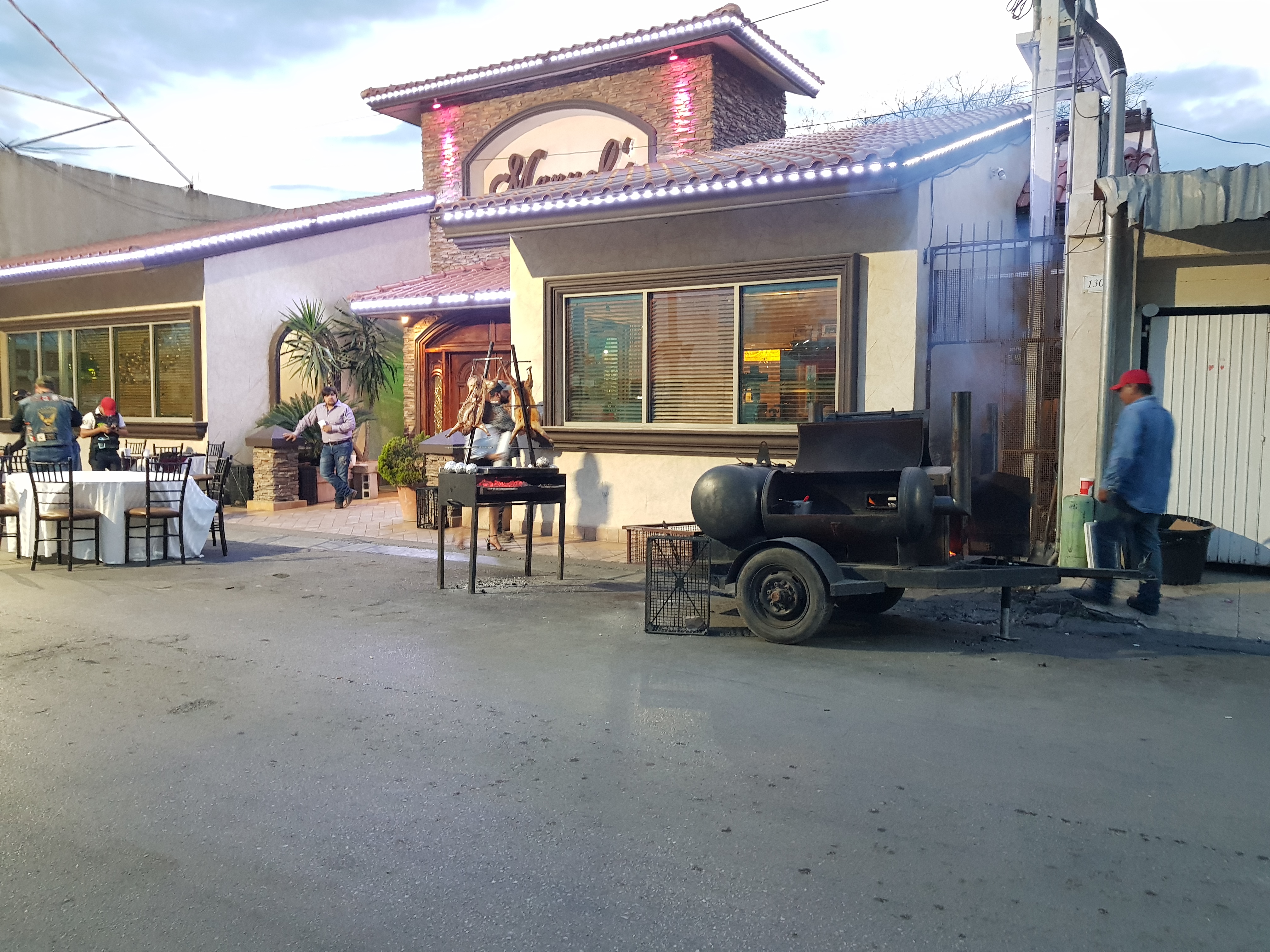 Manuel's Restaurant image 3