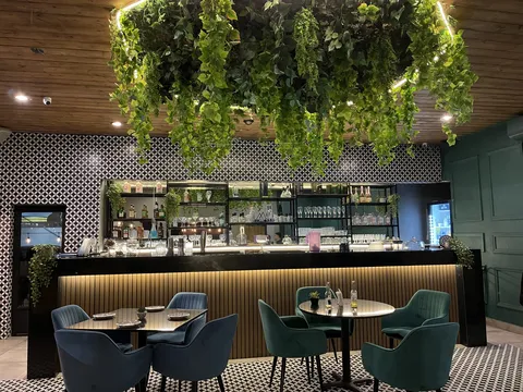 PB Restaurant bar image 1
