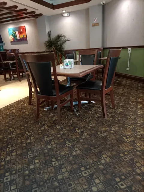 Cafe Plaza image 3
