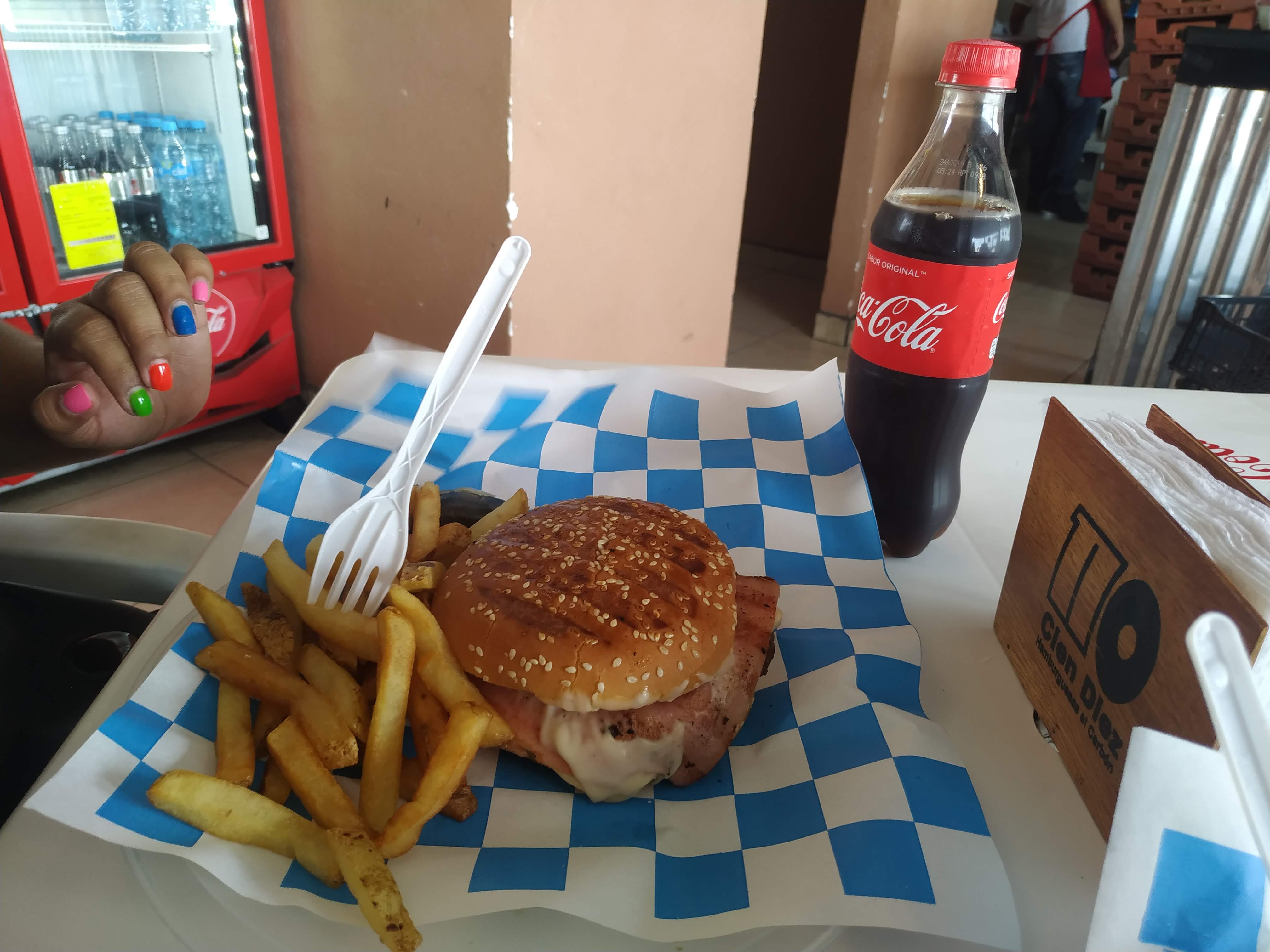 Cien Diez Hamburgesas image 1