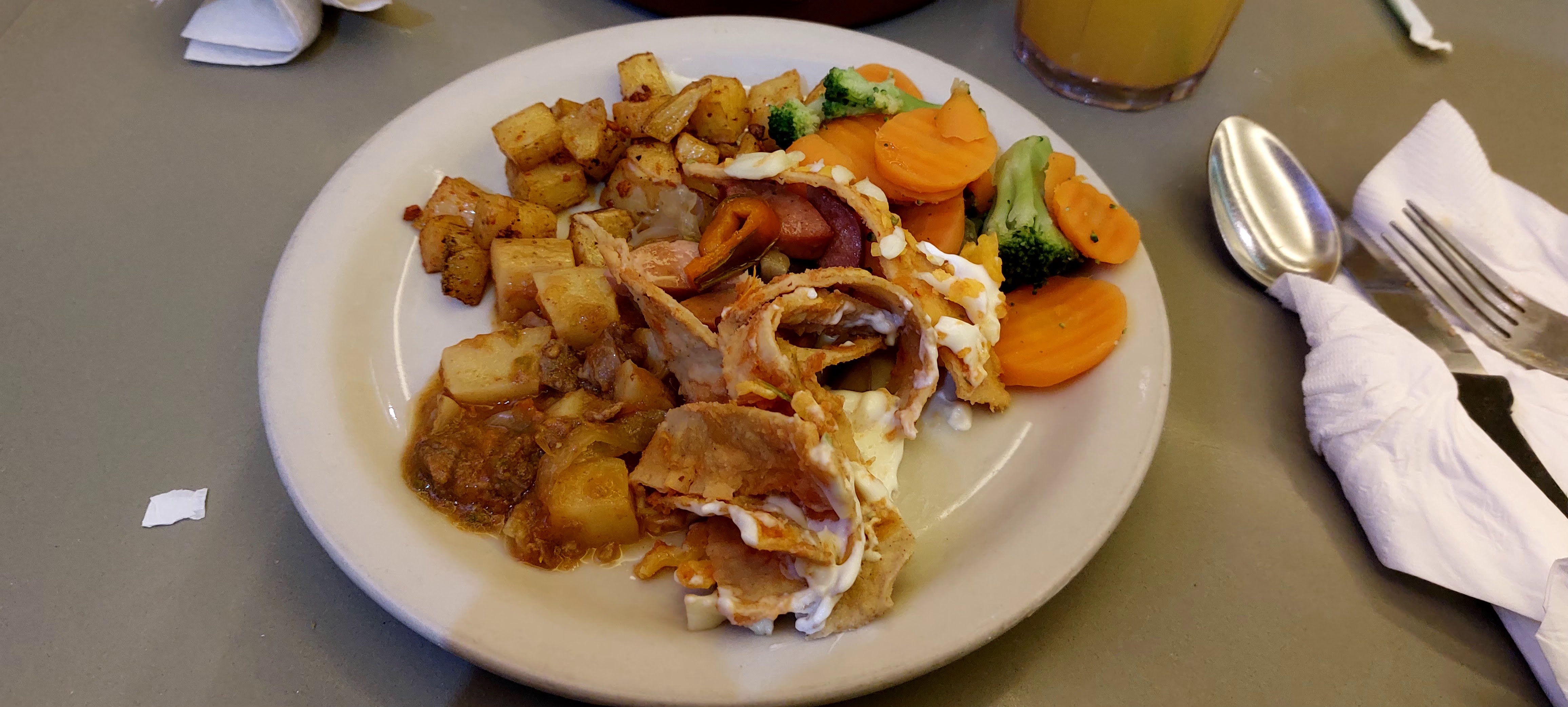 Los Tacos Grill image 2