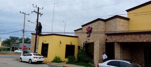 Los Tacos Grill image 3