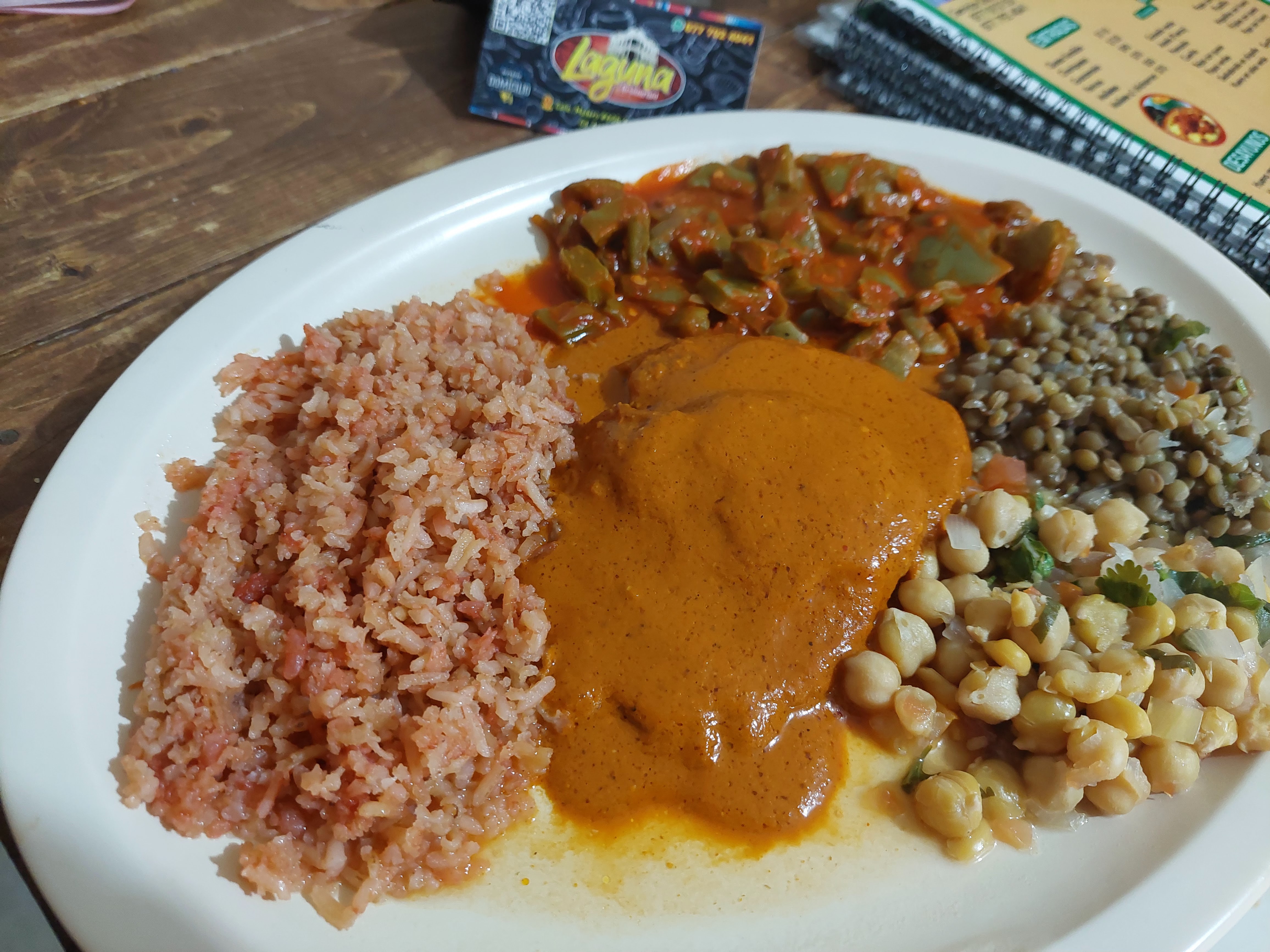 Laguna Restaurant image 3