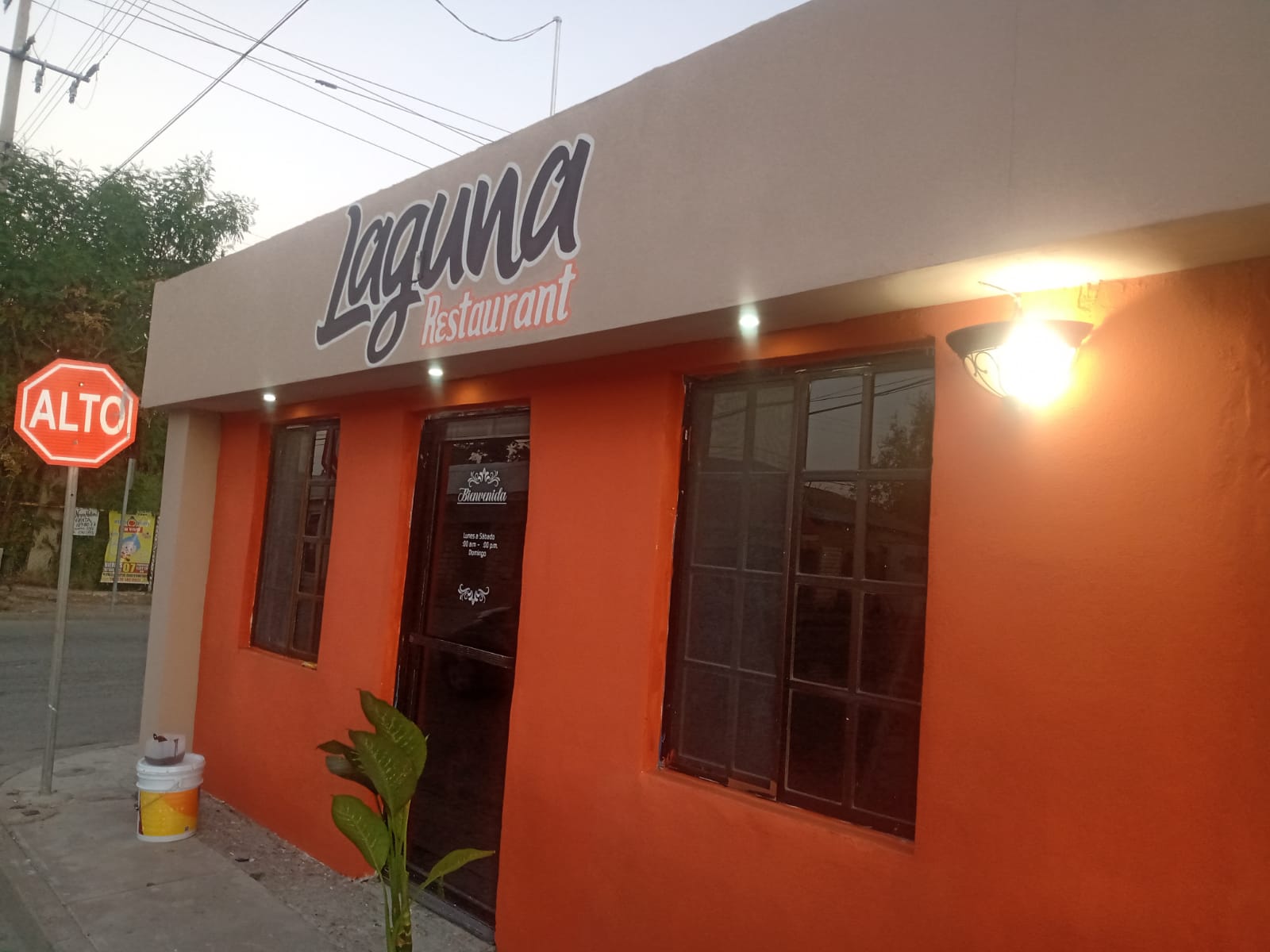Laguna Restaurant image 5