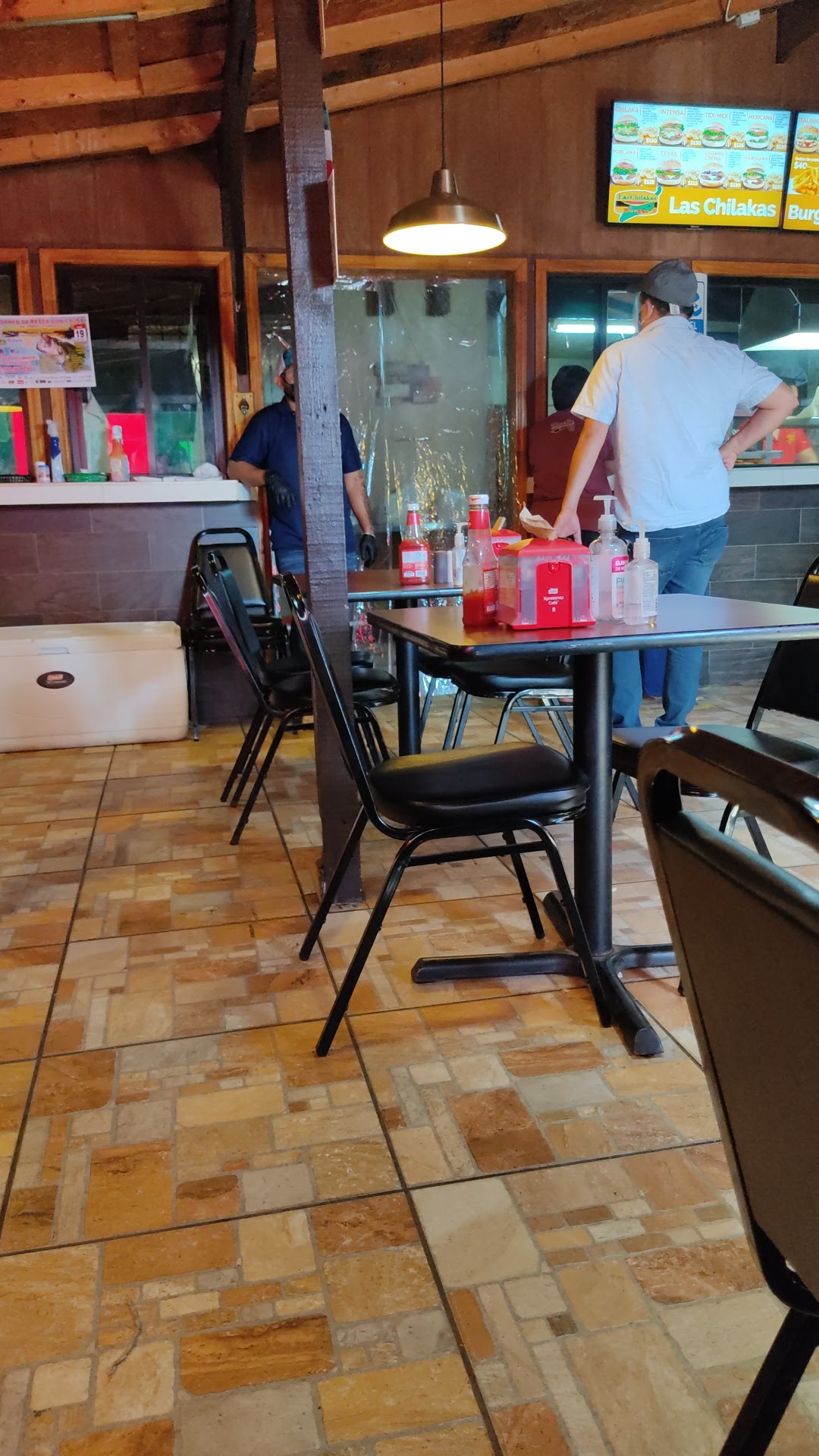 Chilakas Burgers image 4