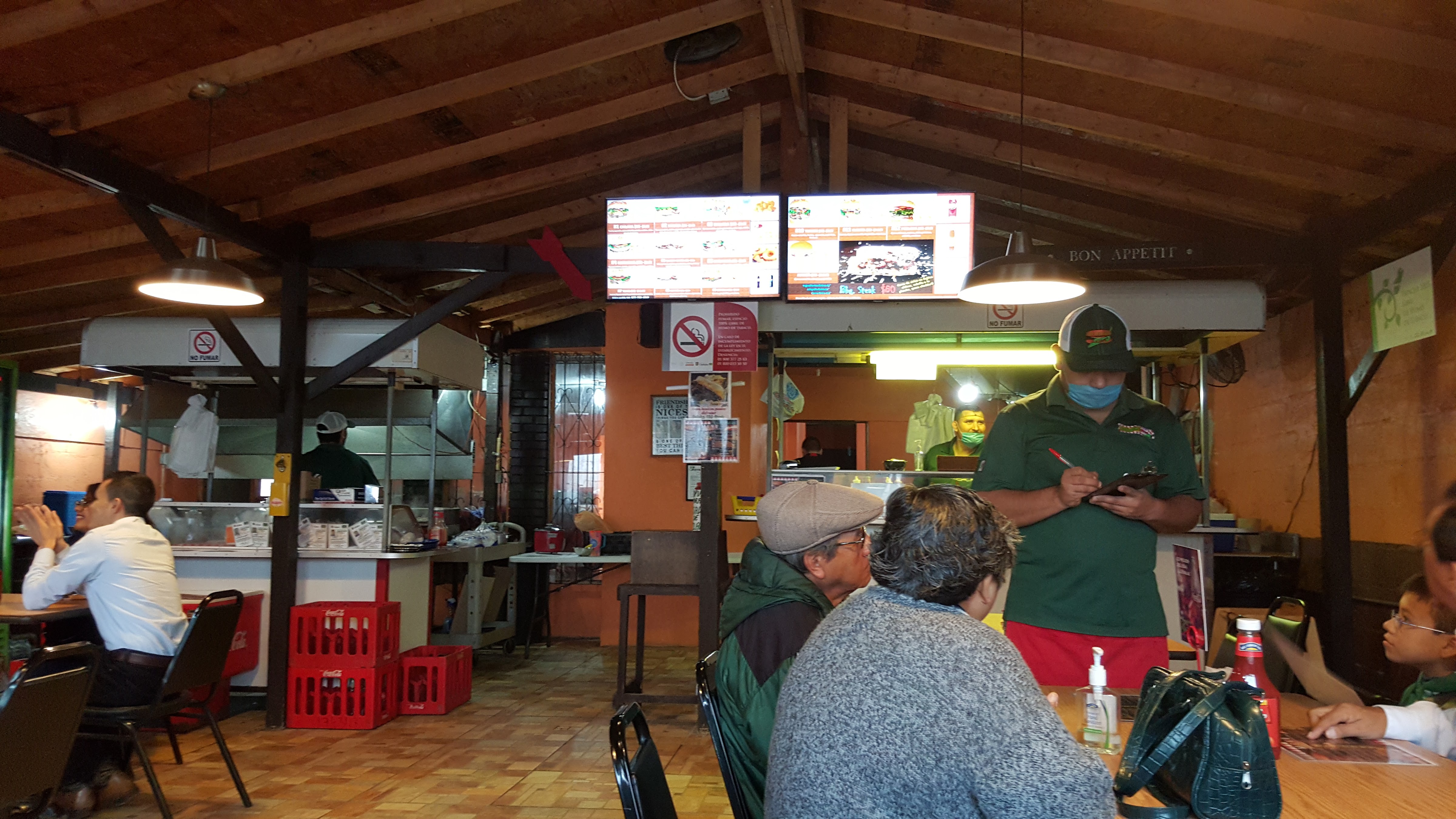 Chilakas Burgers image 5