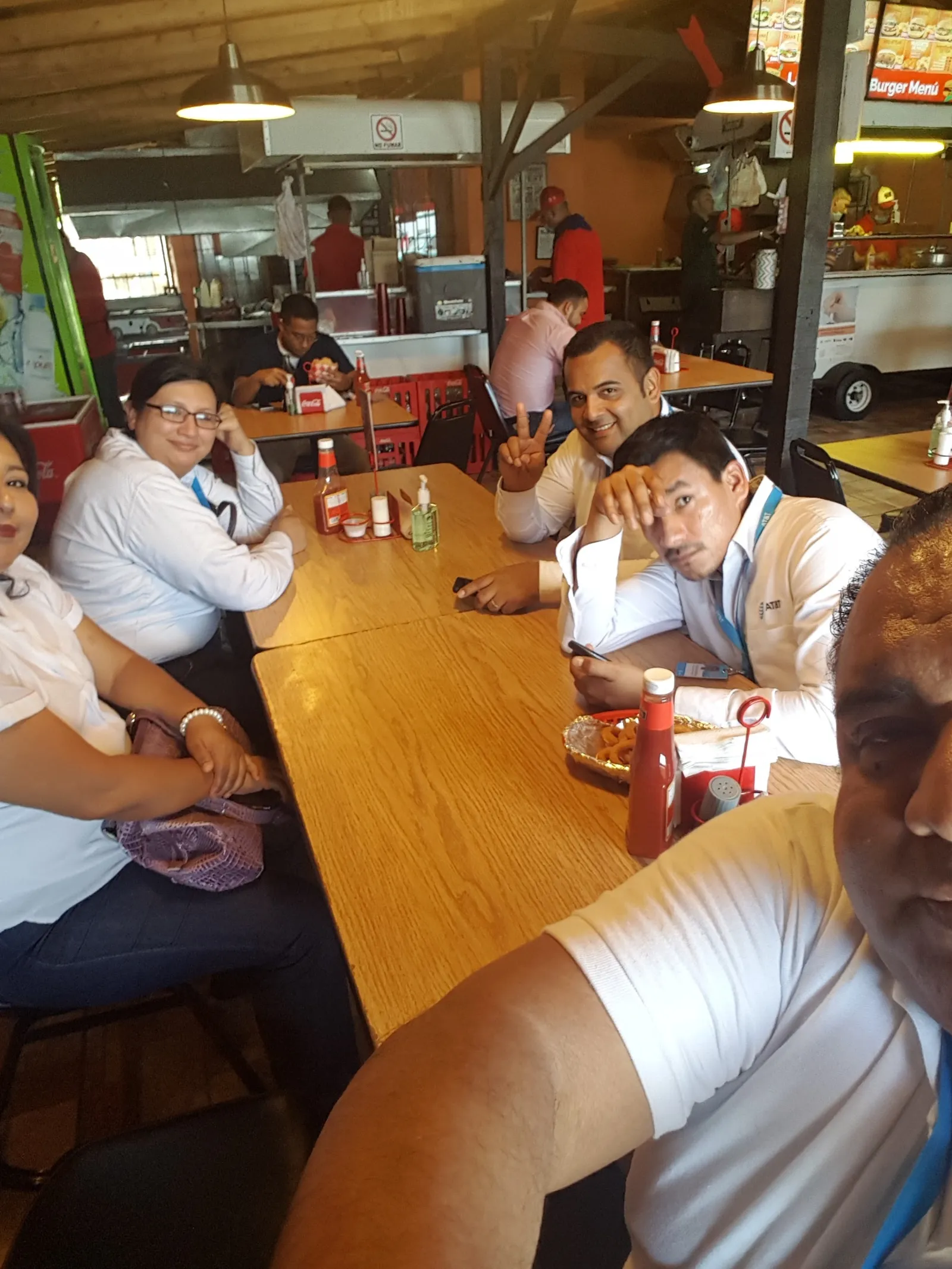 Chilakas Burgers image 7