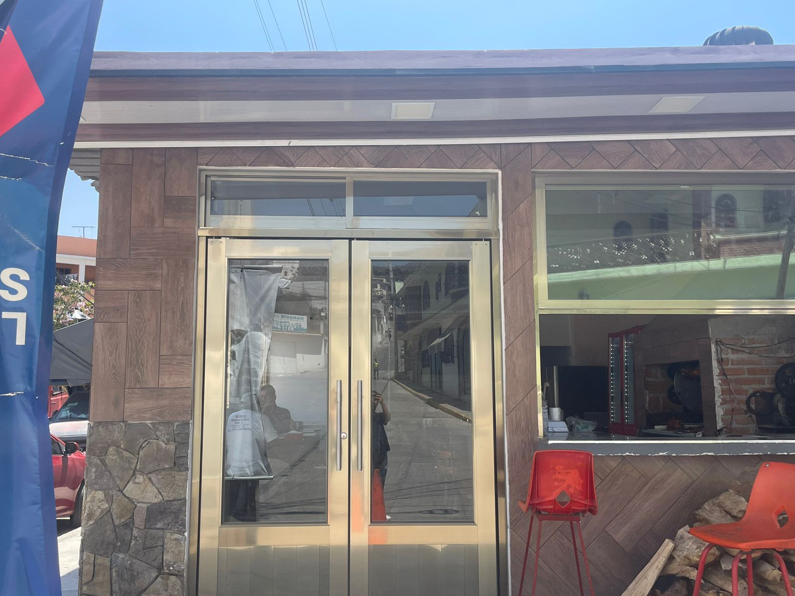 Chompo Pollos image 1