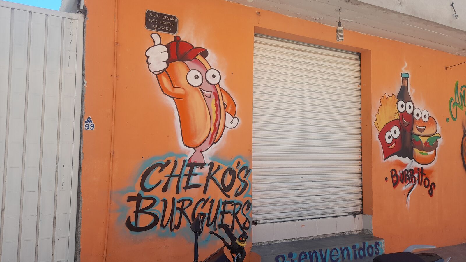 Cheko's Burguer image 2