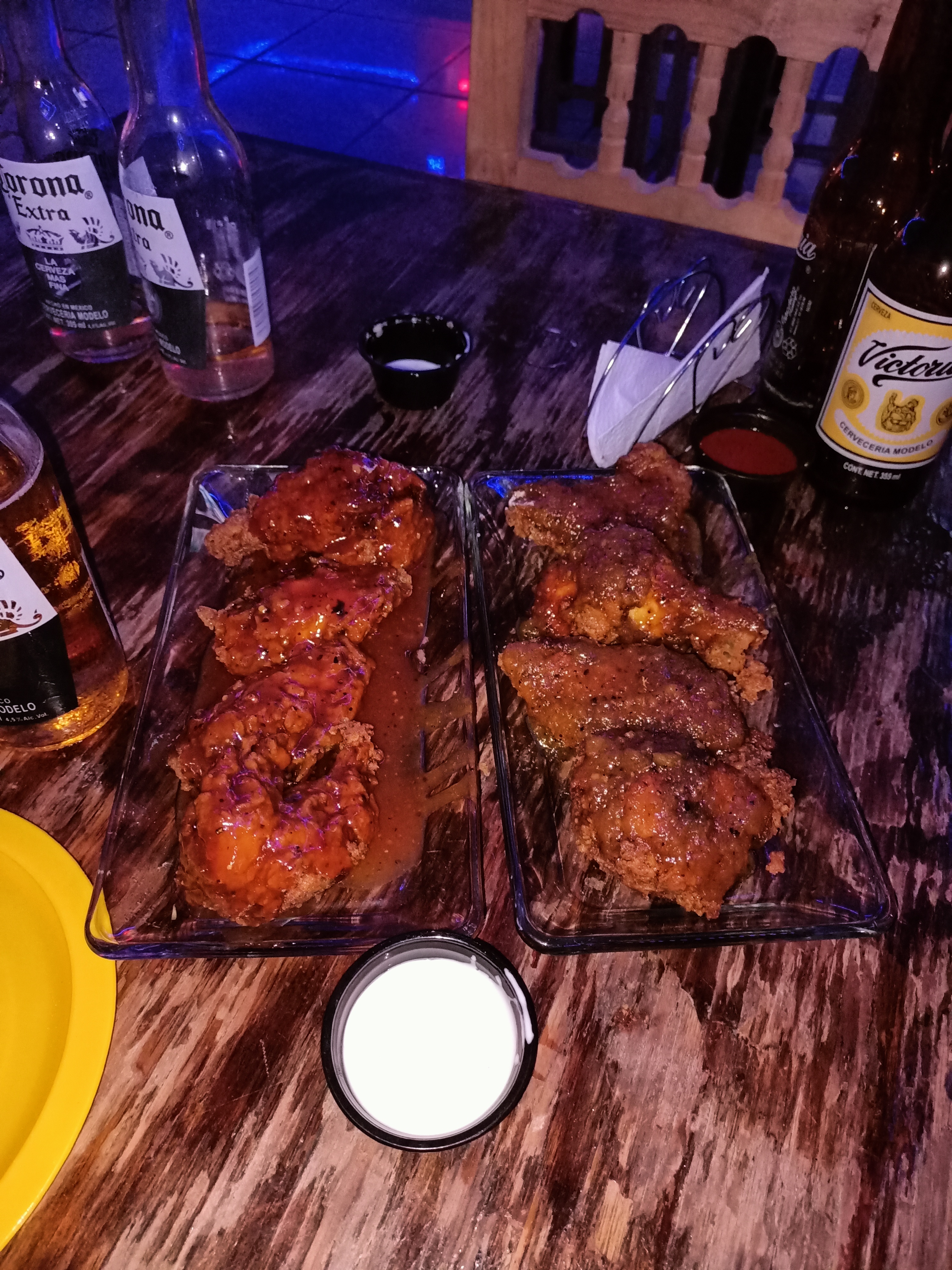 SNACK , BAR ALAS CHINGONAS image 3