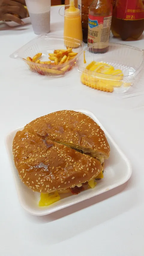 Hamburguesas Ruben's image 6