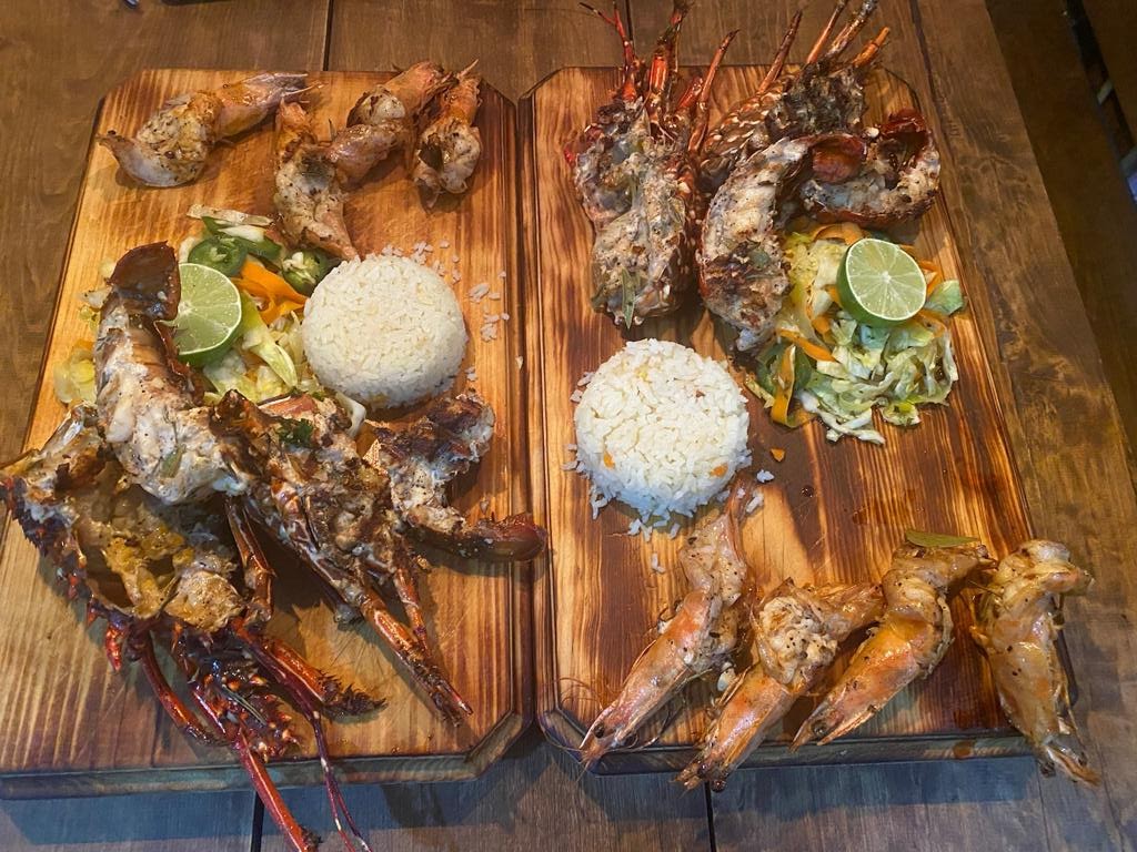 Mariscos La Iguana image 3