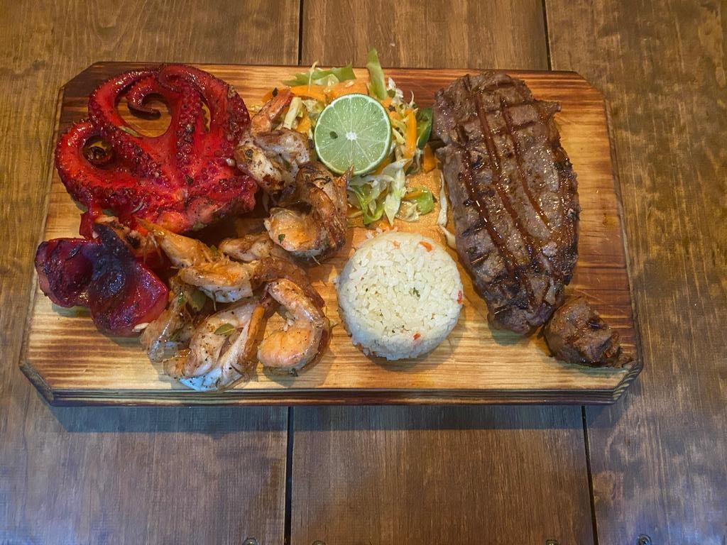 Mariscos La Iguana image 7