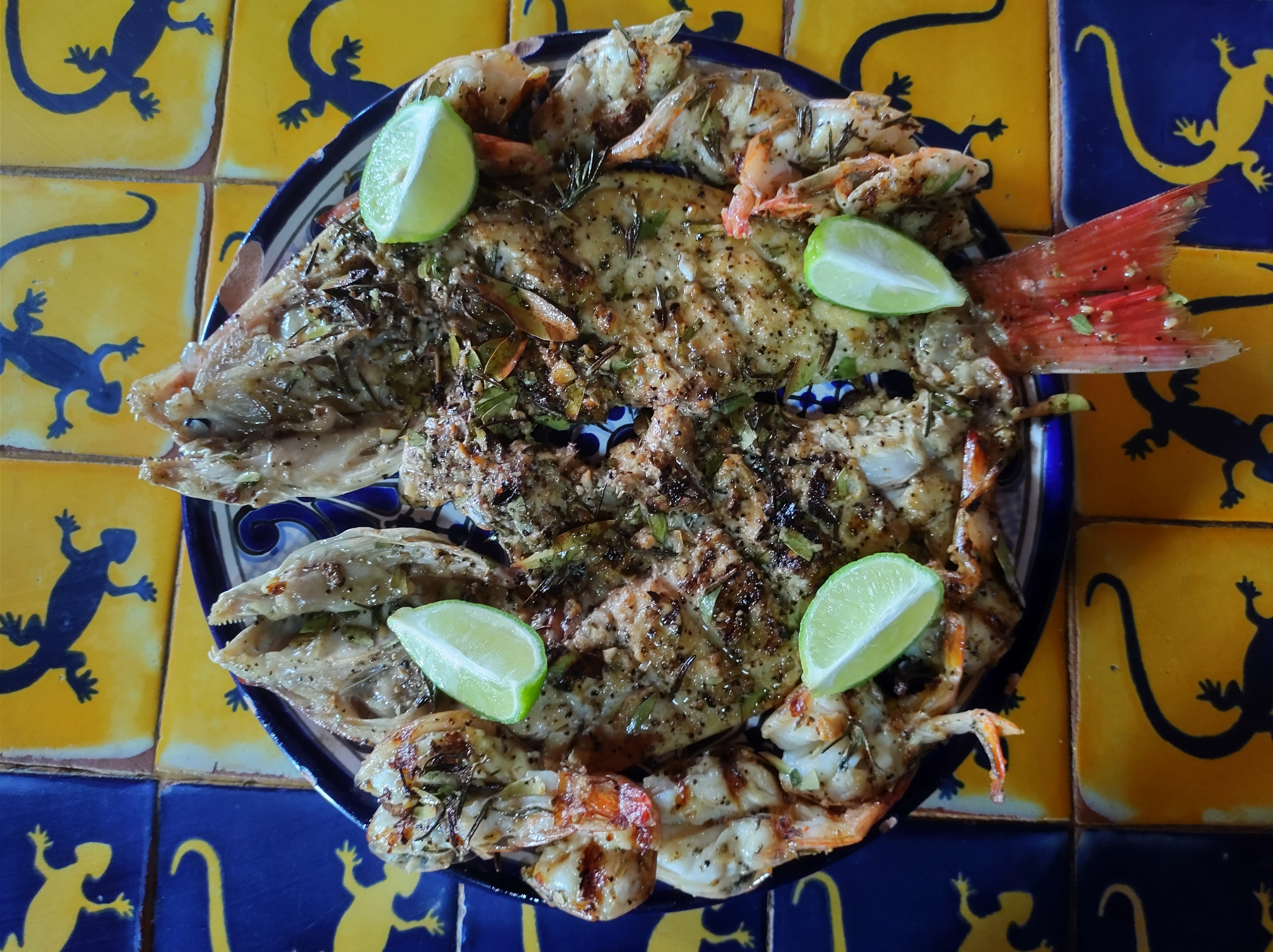 Mariscos La Iguana image 9