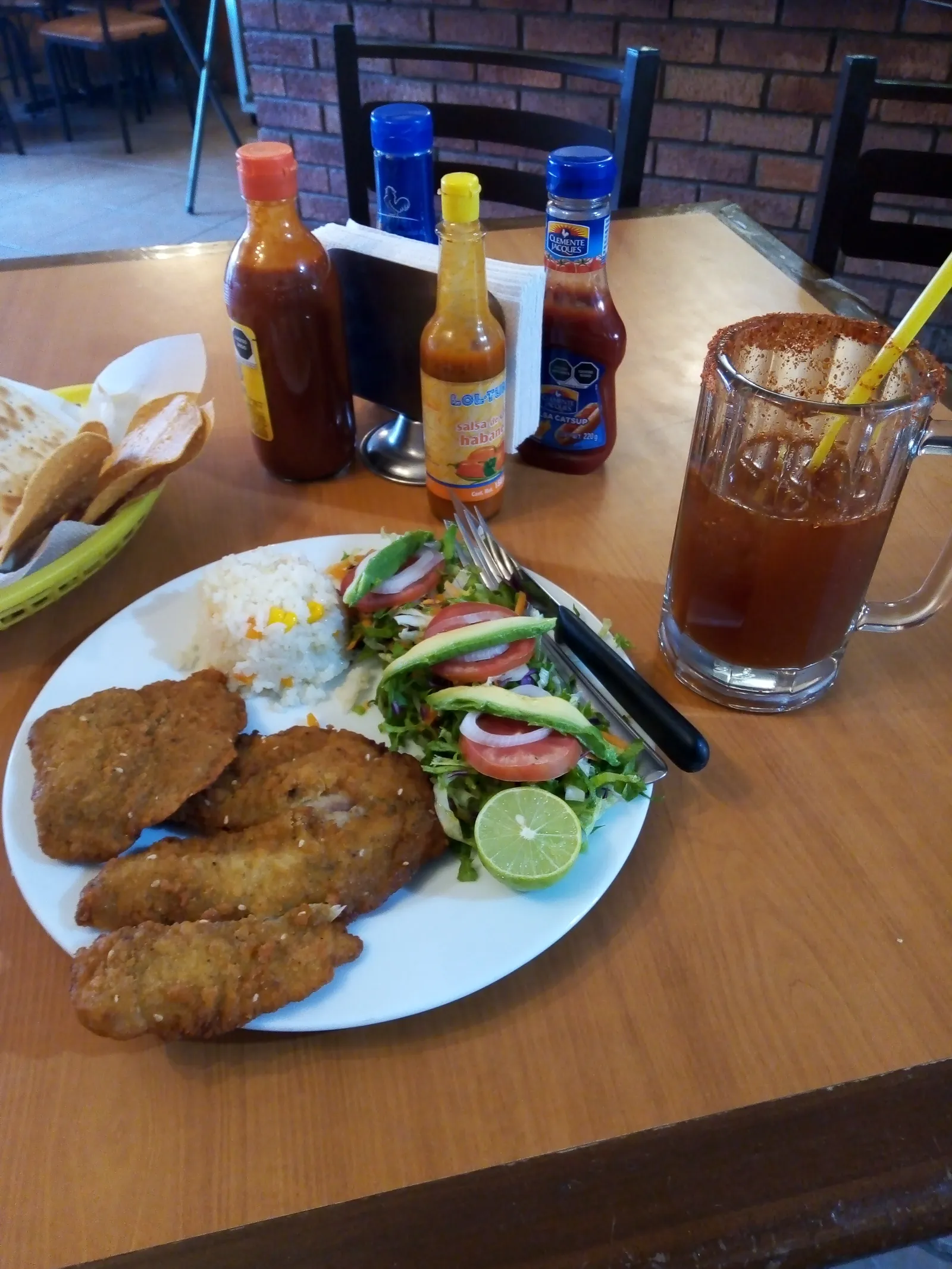 Mariscos "El Timón" image 8