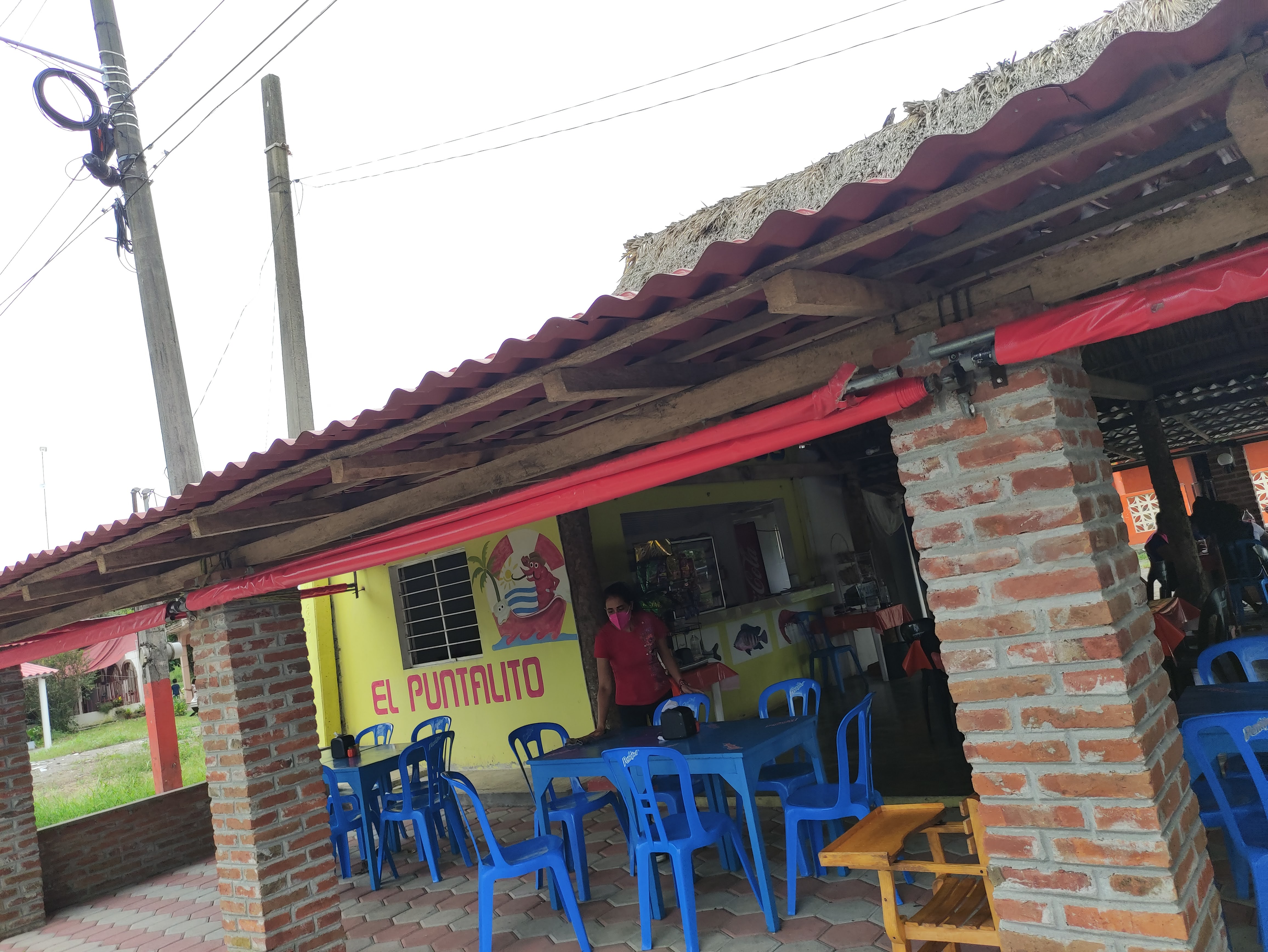 Antojitos y Mariscos EL PUNTALITO image 1