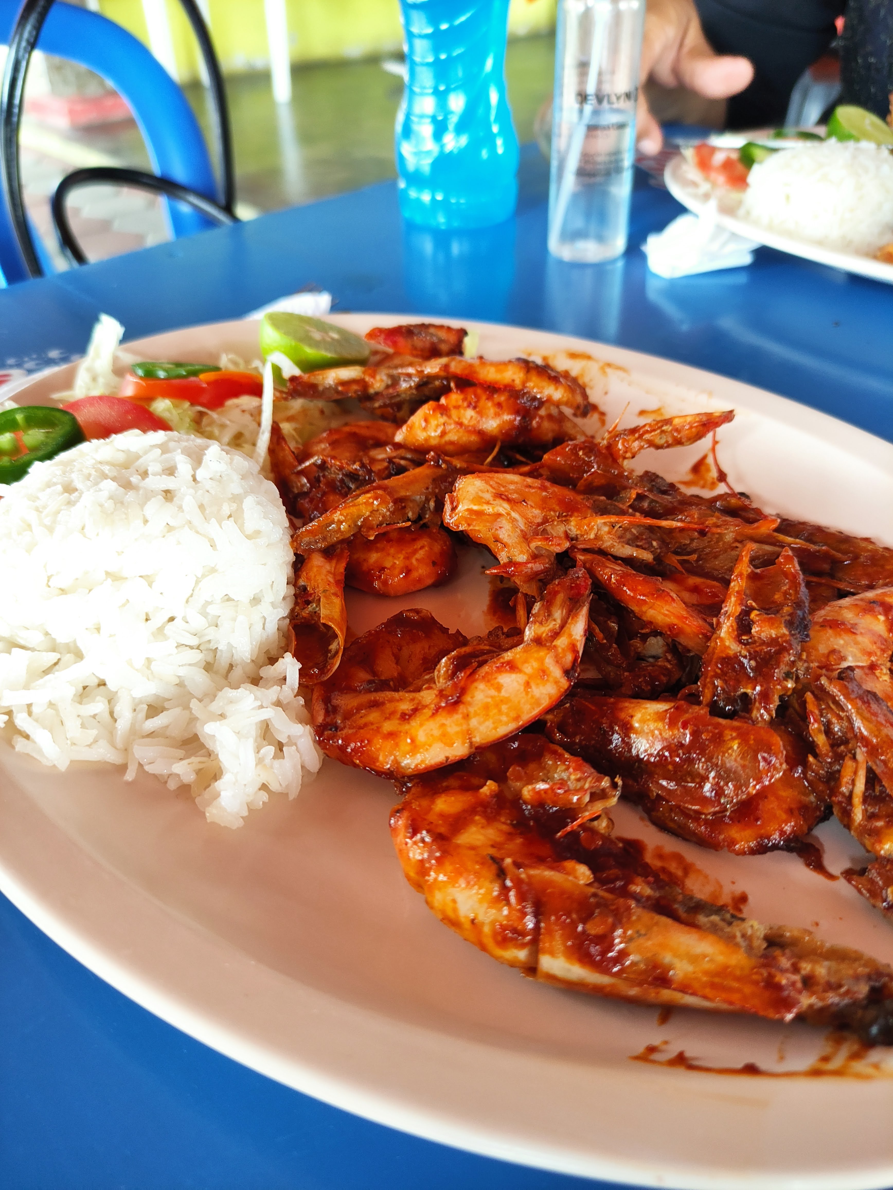 Antojitos y Mariscos EL PUNTALITO image 3