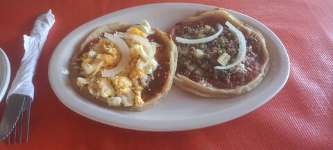 Antojitos y Mariscos EL PUNTALITO image 5