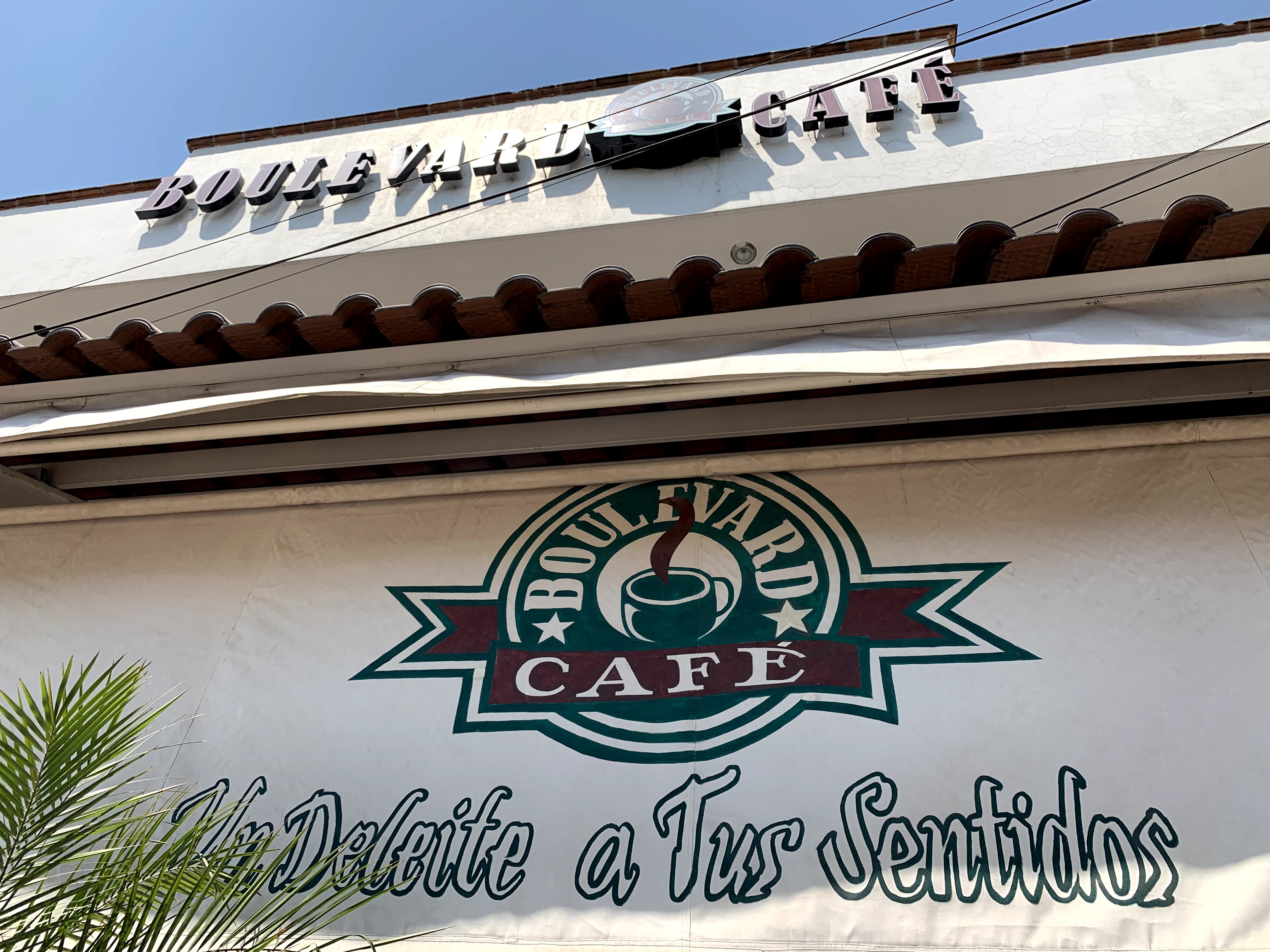 Boulevard Café image 1