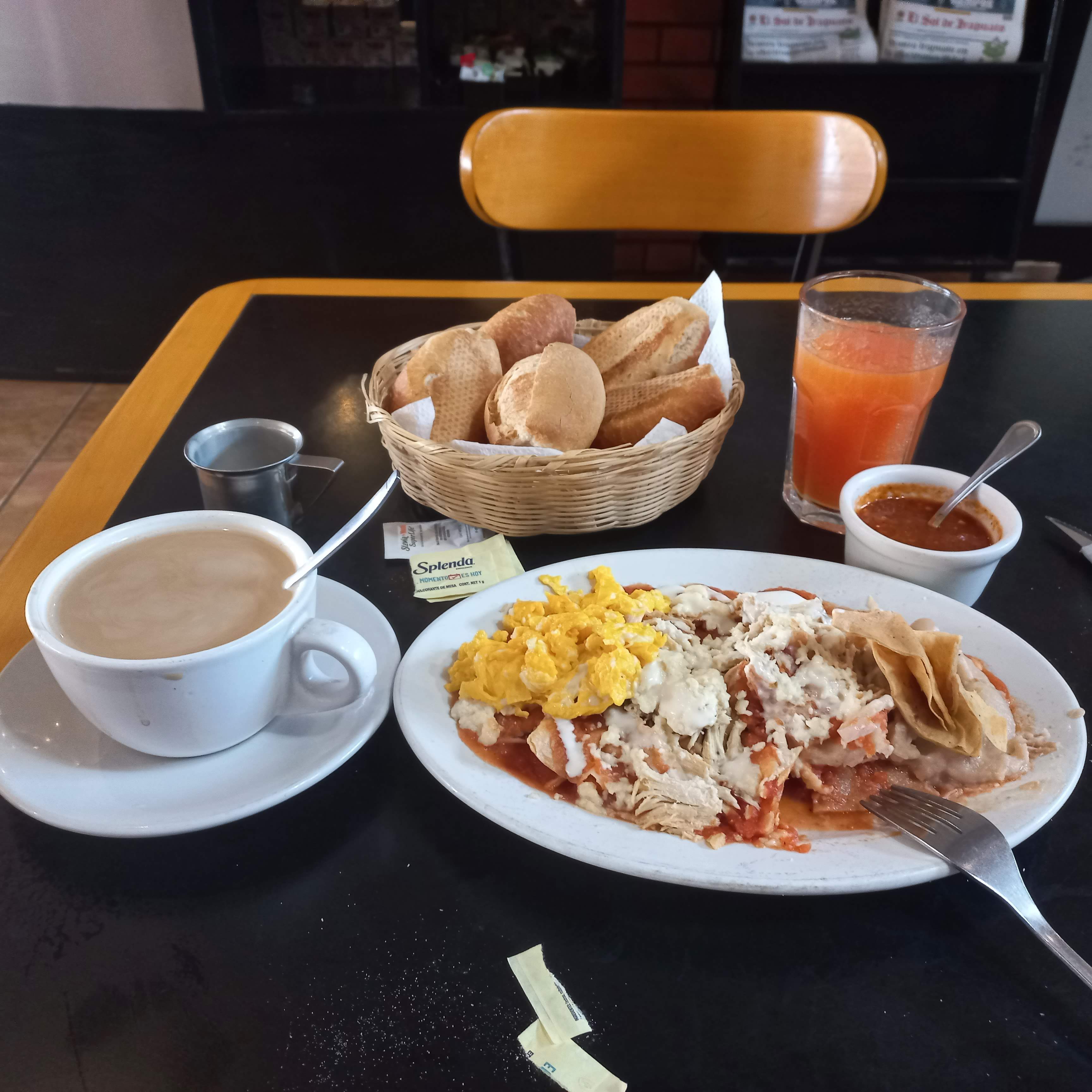 Boulevard Café image 7