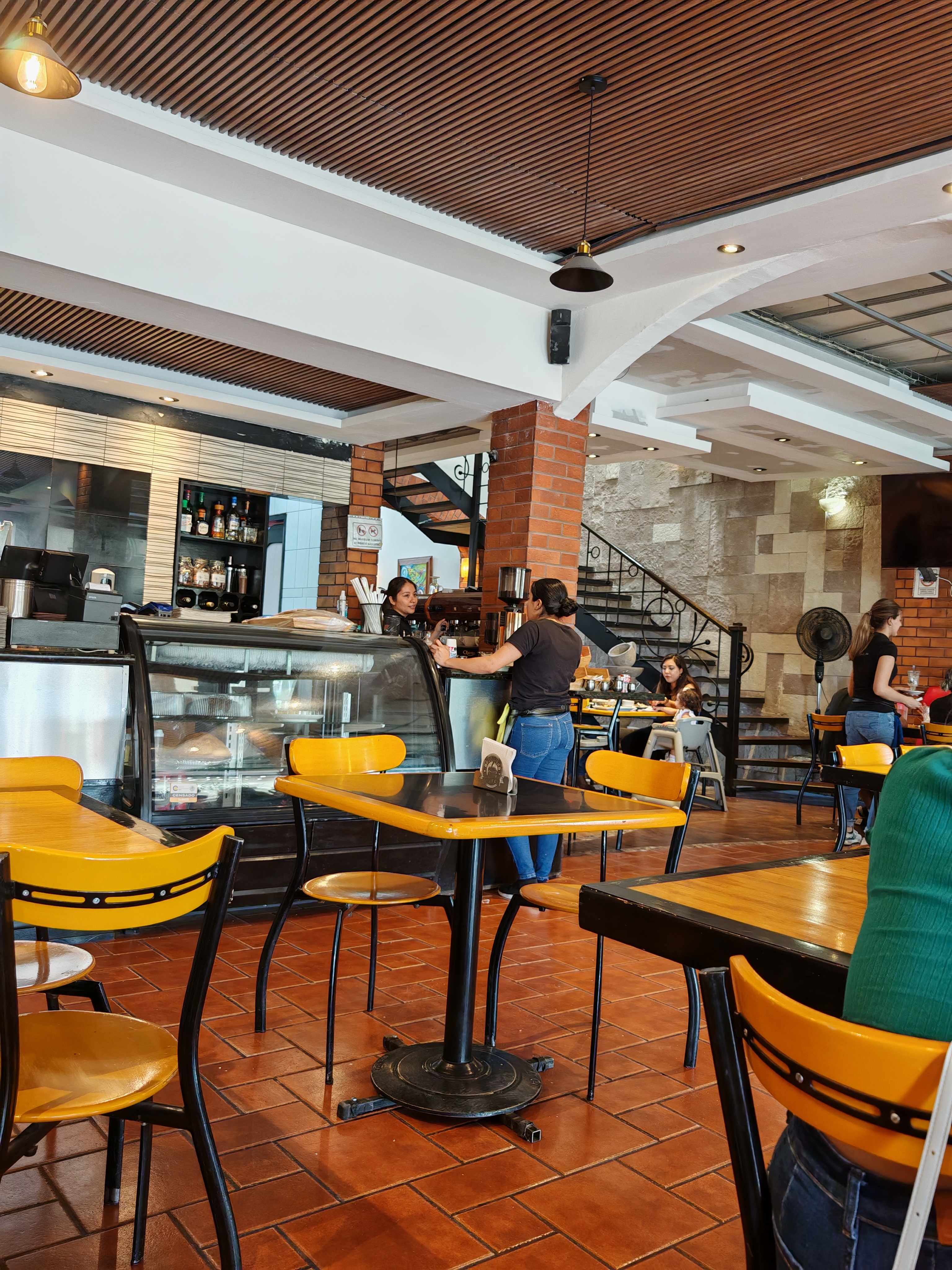 Boulevard Café image 10