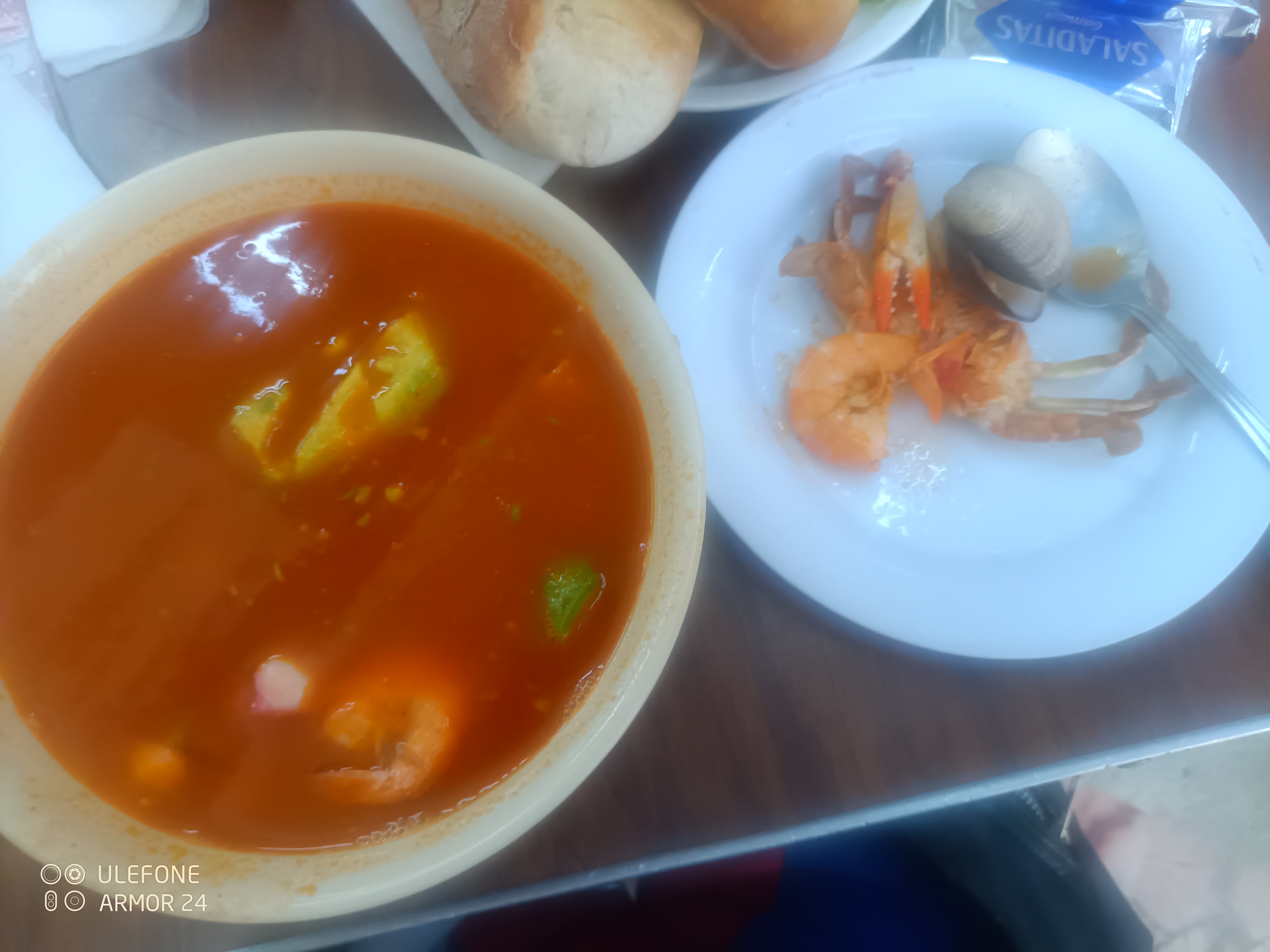 Pescados y Mariscos La Ola image 3