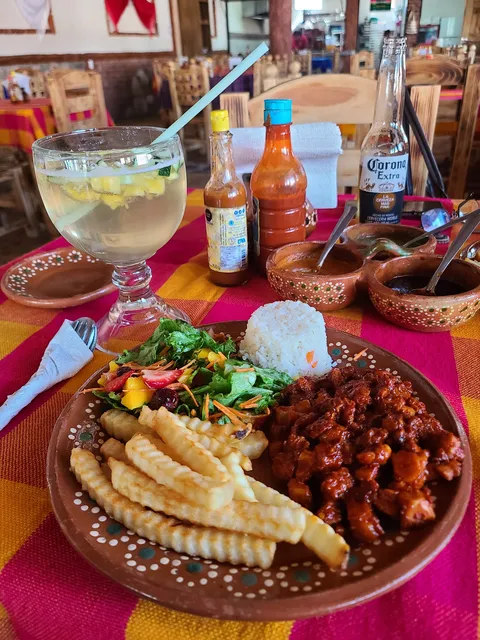 La Higuera Restaurant Bar image 2