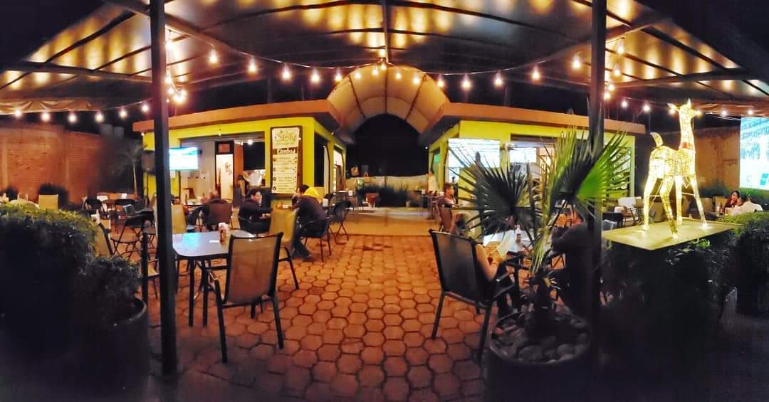 Bashe Snack-Bar image 5