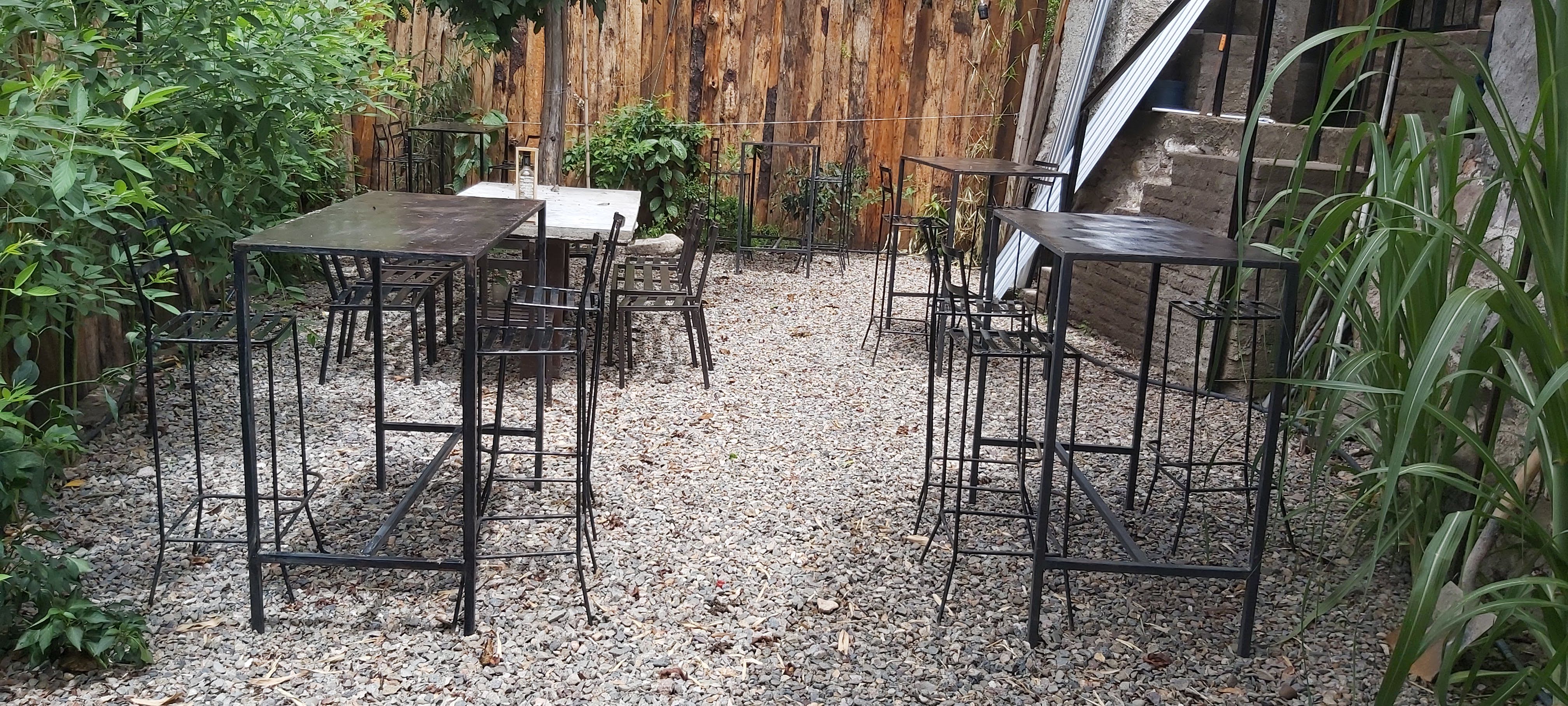 The Black Man Restaurant & Bar Plus Mariscos image 1