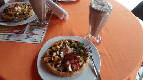 Lunch Time image 3